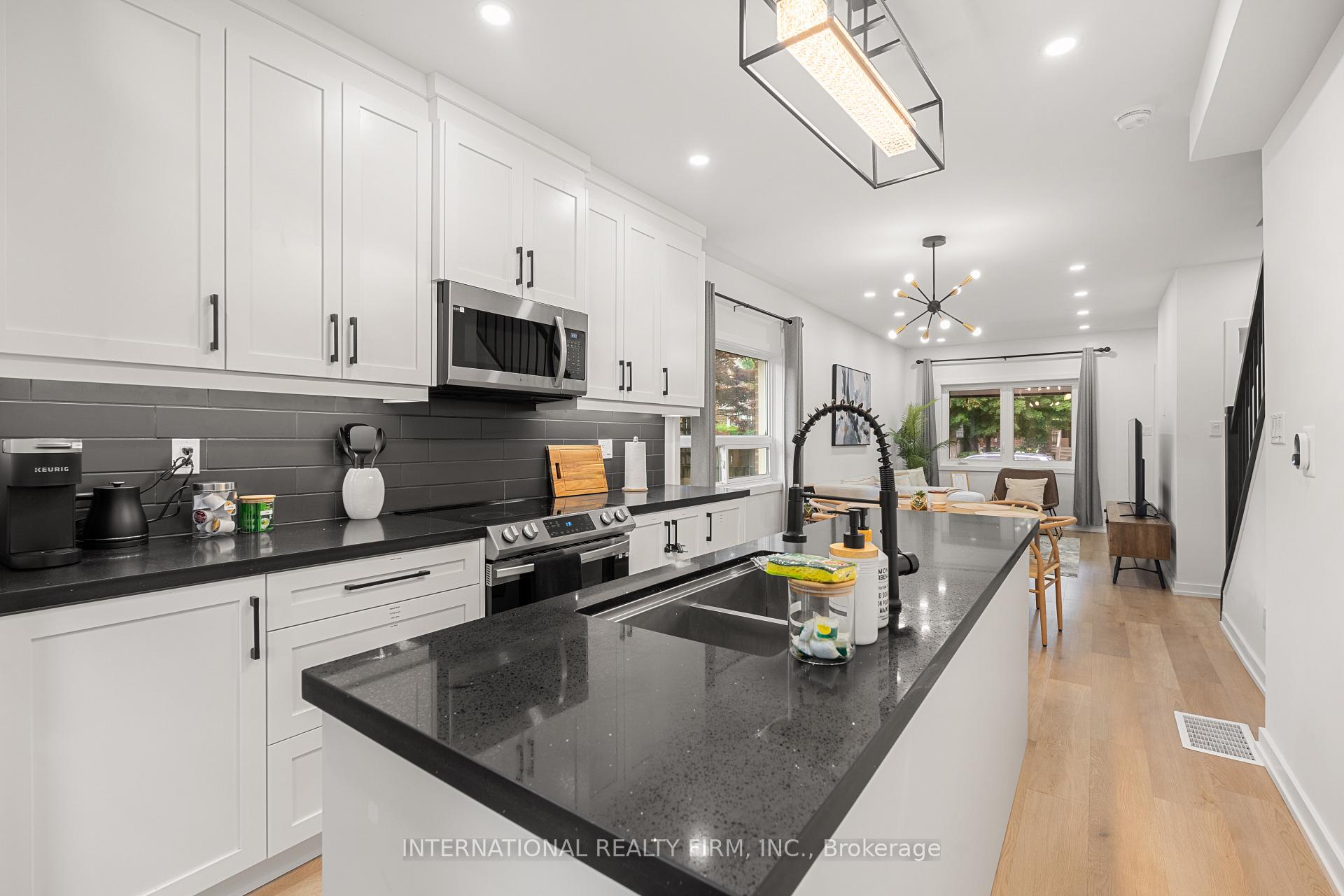Photo 7 of 171 Duplex Avenue, Toronto, Yonge-Eglinton — HOMEH