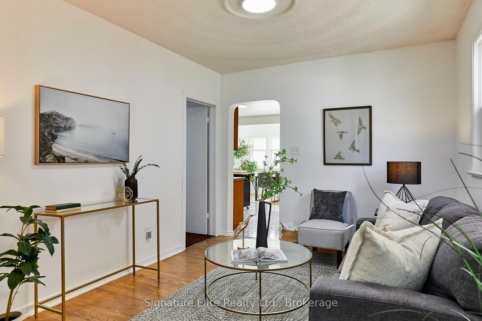 Photo 6 of 93 Pinegrove Avenue, Scarborough, Birchcliffe-Cliffside — HOMEH
