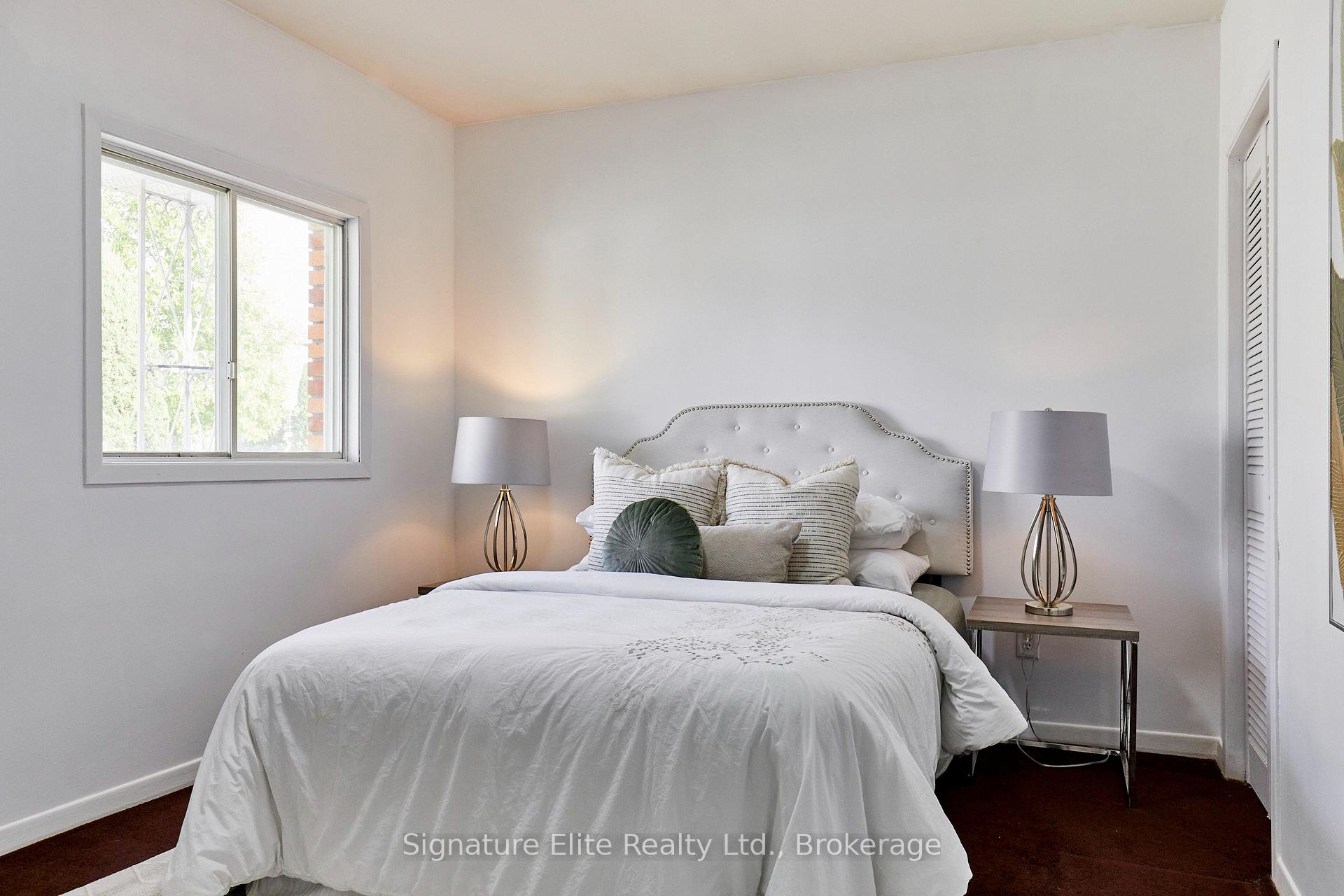 Photo 16 of 93 Pinegrove Avenue, Scarborough, Birchcliffe-Cliffside — HOMEH