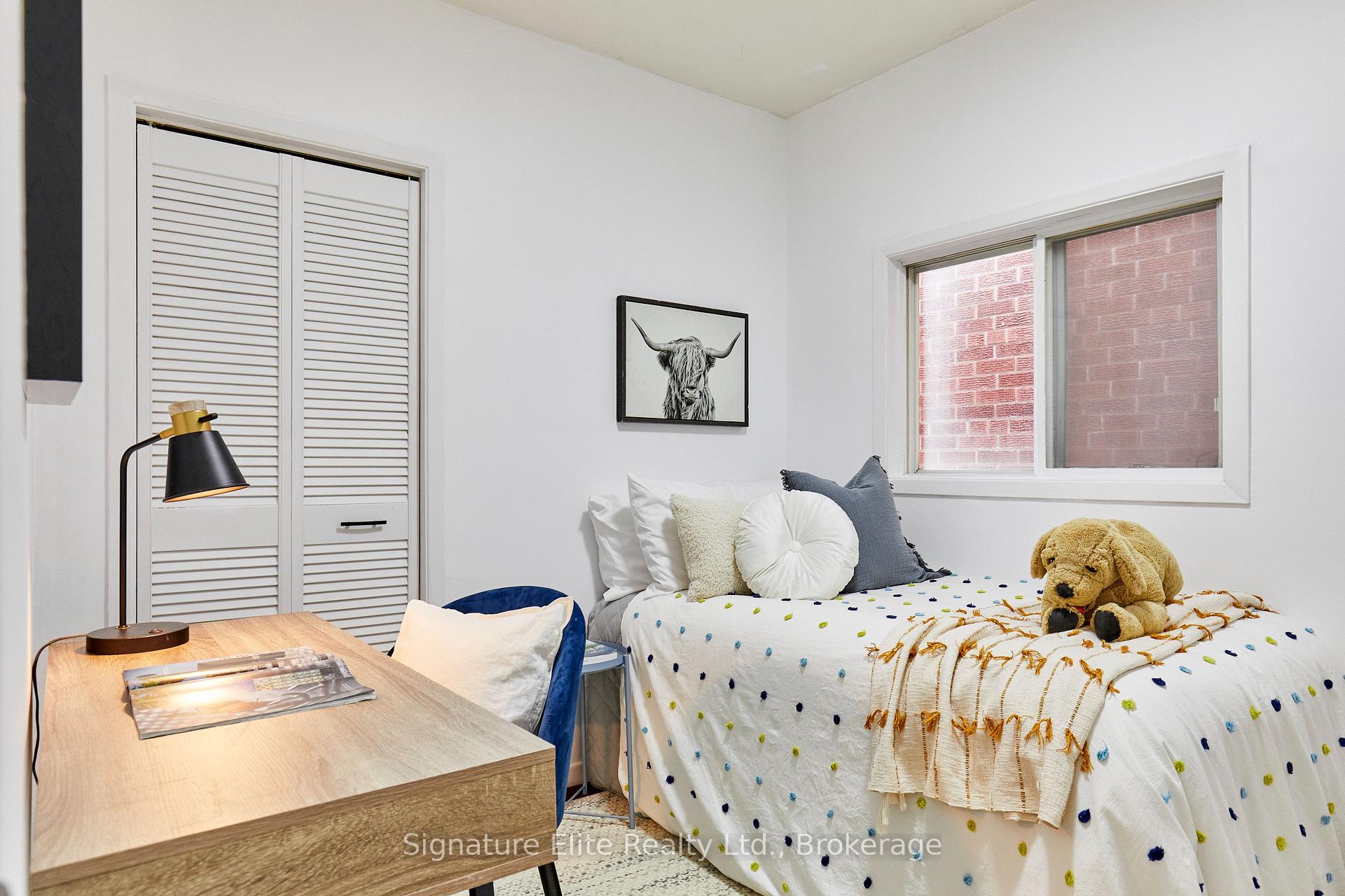 Photo 19 of 93 Pinegrove Avenue, Scarborough, Birchcliffe-Cliffside — HOMEH