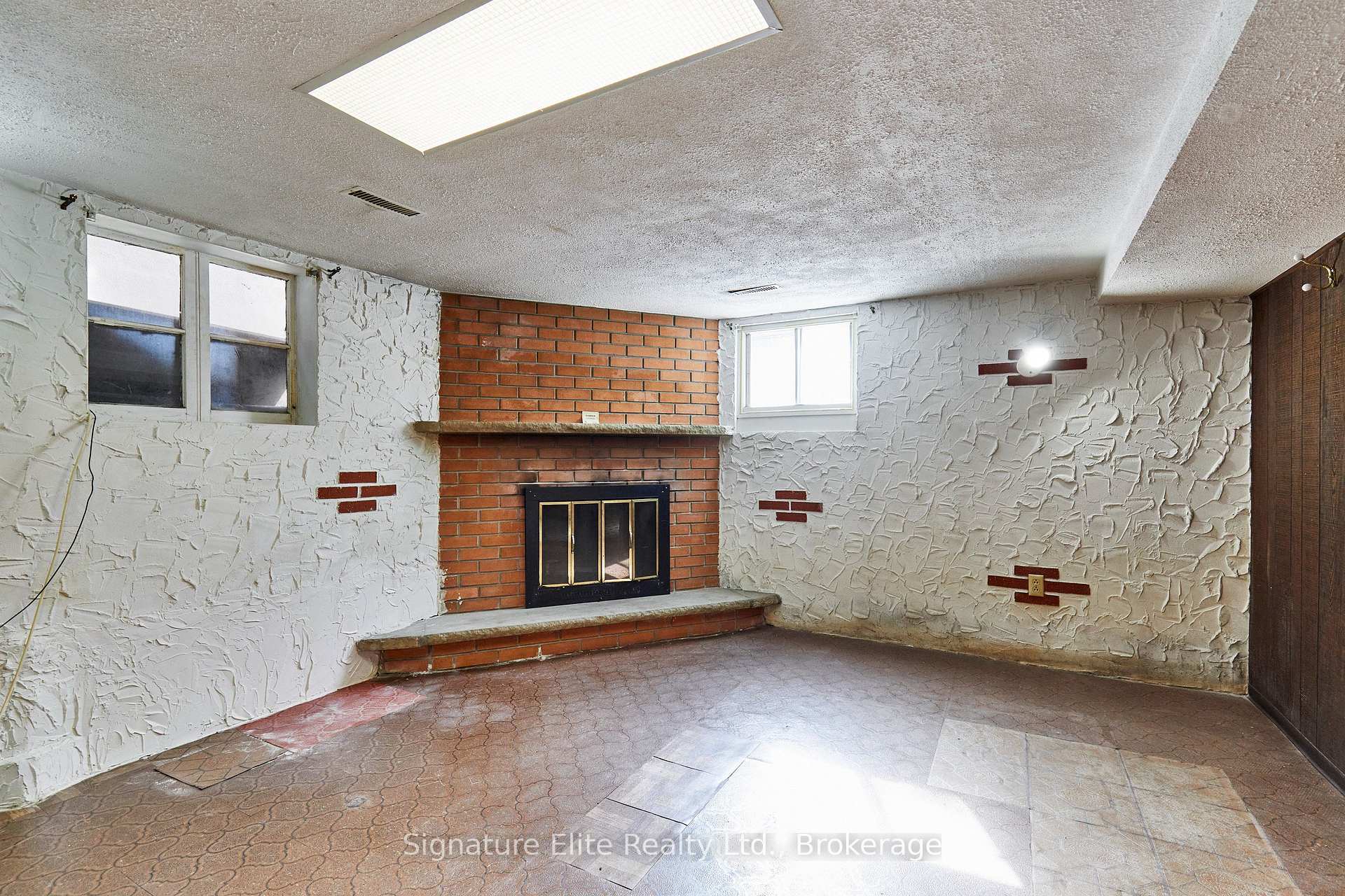 Photo 29 of 93 Pinegrove Avenue, Scarborough, Birchcliffe-Cliffside — HOMEH
