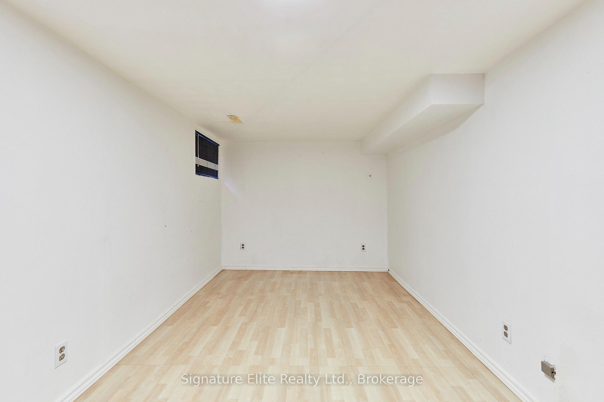 Photo 31 of 93 Pinegrove Avenue, Scarborough, Birchcliffe-Cliffside — HOMEH