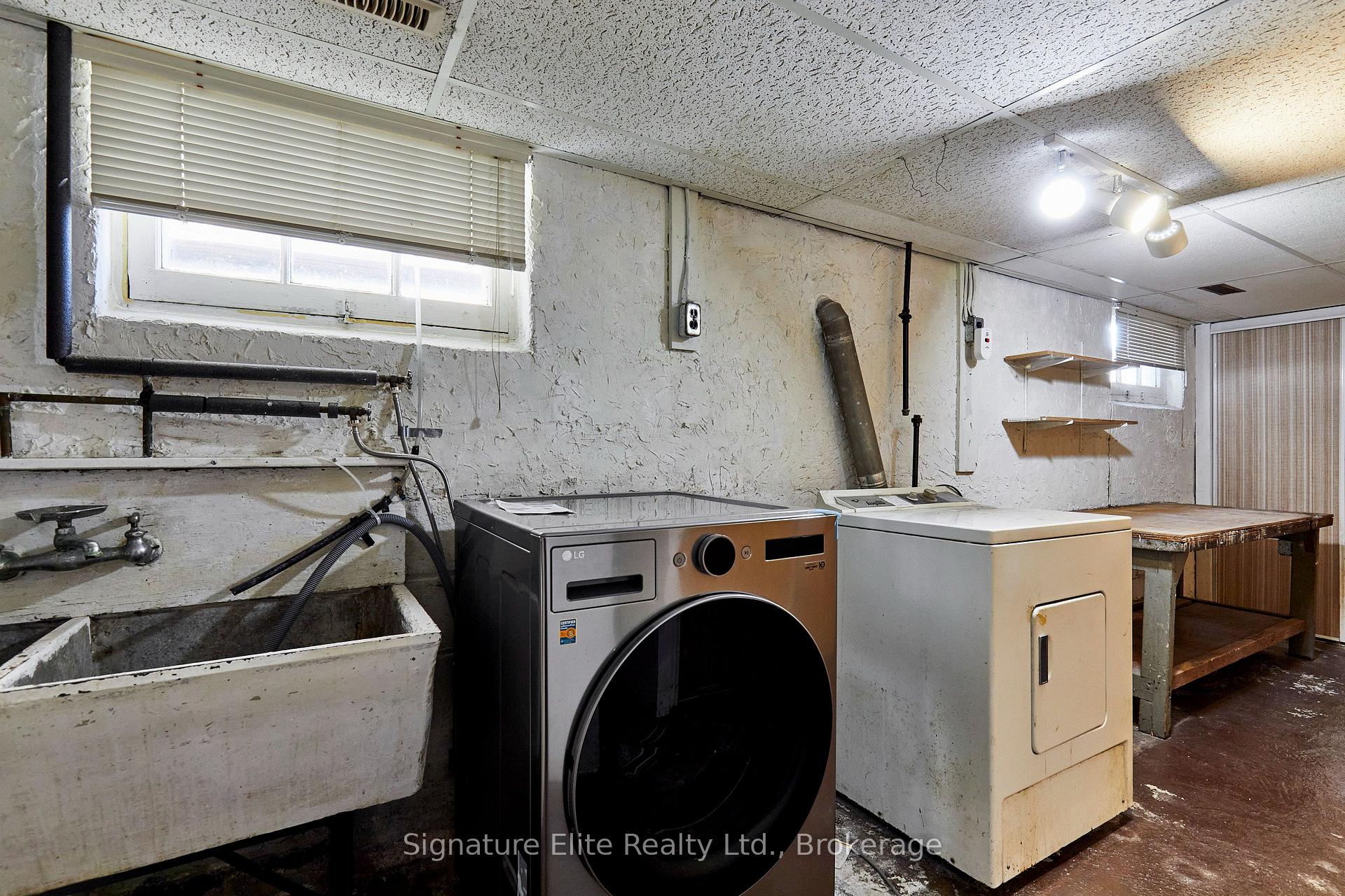 Photo 36 of 93 Pinegrove Avenue, Scarborough, Birchcliffe-Cliffside — HOMEH