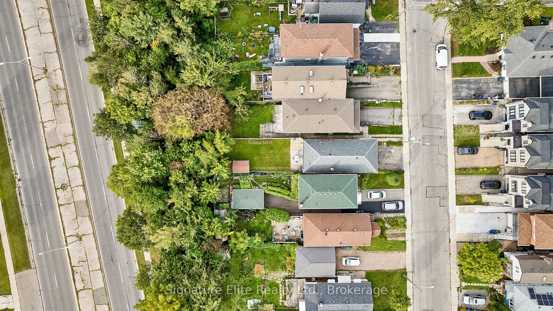 Photo 40 of 93 Pinegrove Avenue, Scarborough, Birchcliffe-Cliffside — HOMEH