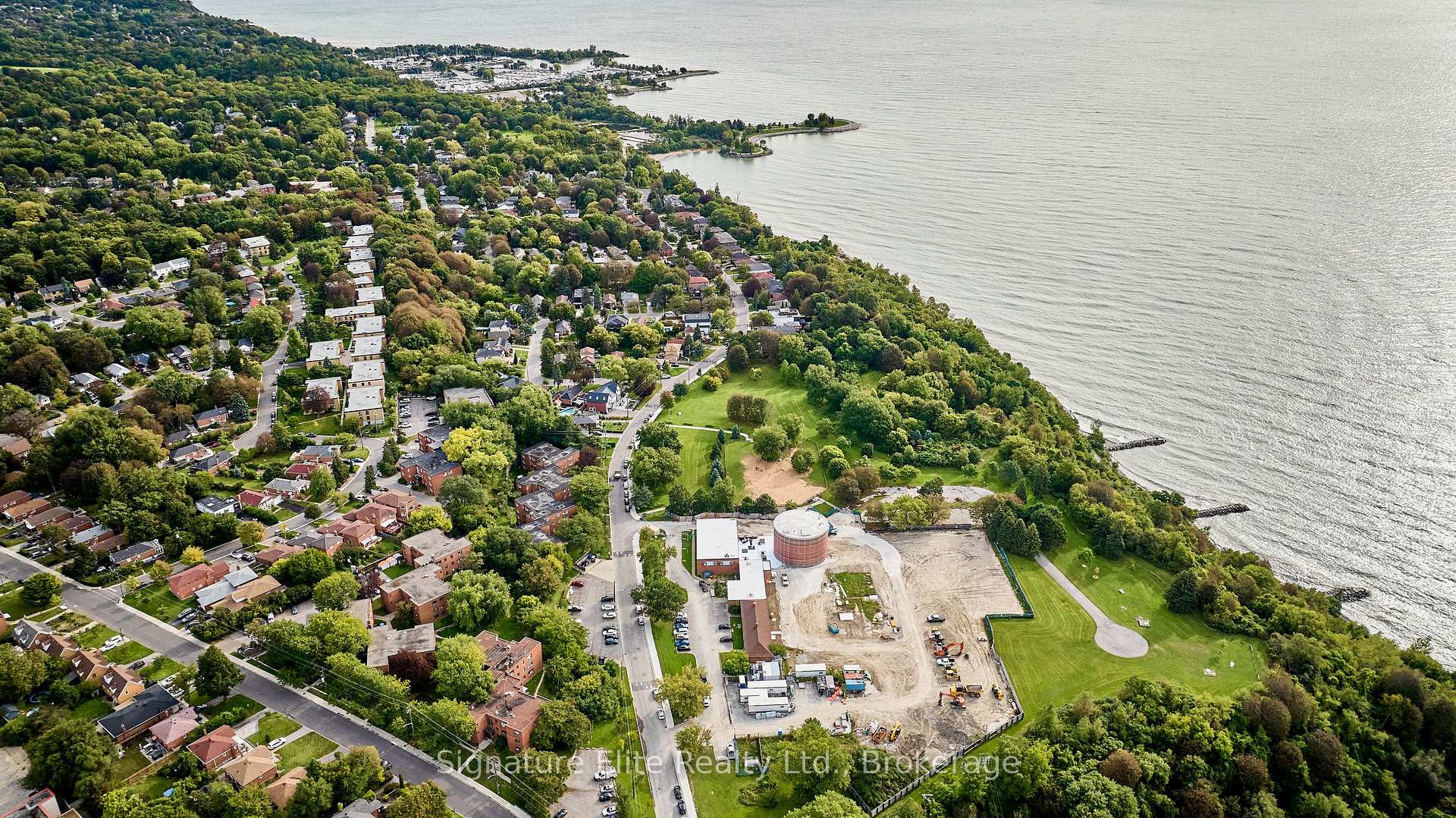 Photo 44 of 93 Pinegrove Avenue, Scarborough, Birchcliffe-Cliffside — HOMEH