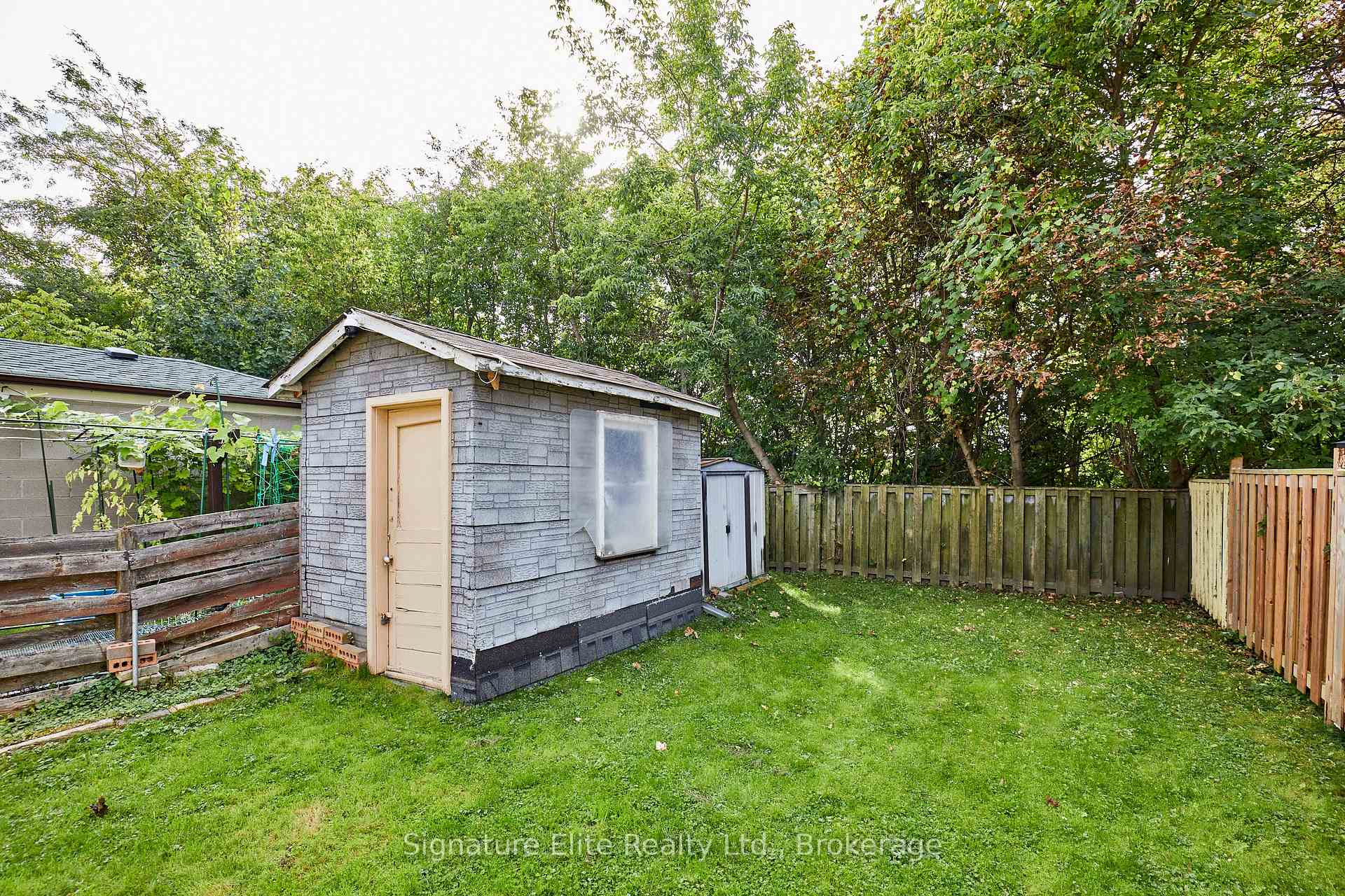 Photo 47 of 93 Pinegrove Avenue, Scarborough, Birchcliffe-Cliffside — HOMEH