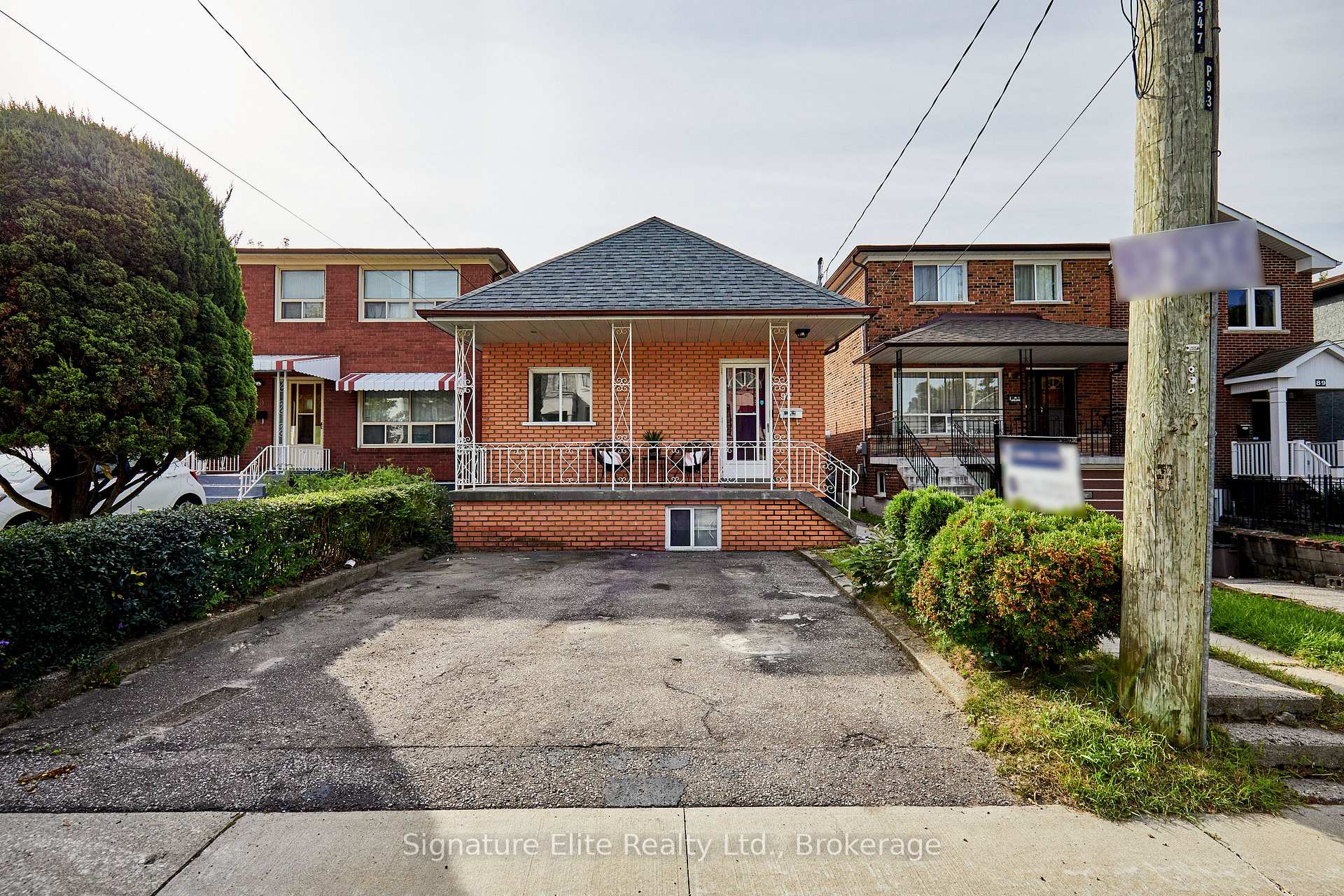 Photo 49 of 93 Pinegrove Avenue, Scarborough, Birchcliffe-Cliffside — HOMEH