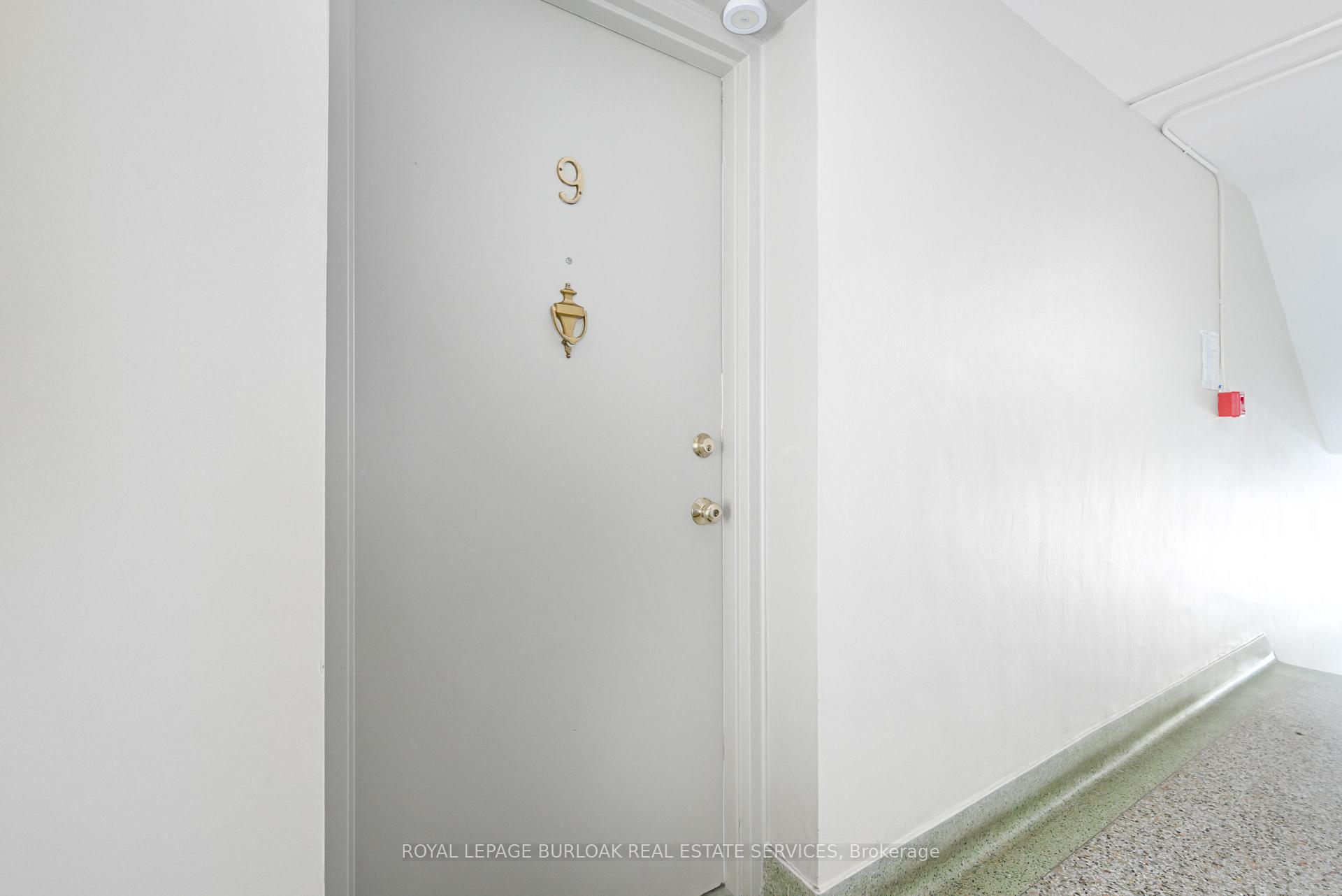 Photo 5 of Unit 9, 2422 New Street, Burlington, Brant — HOMEH