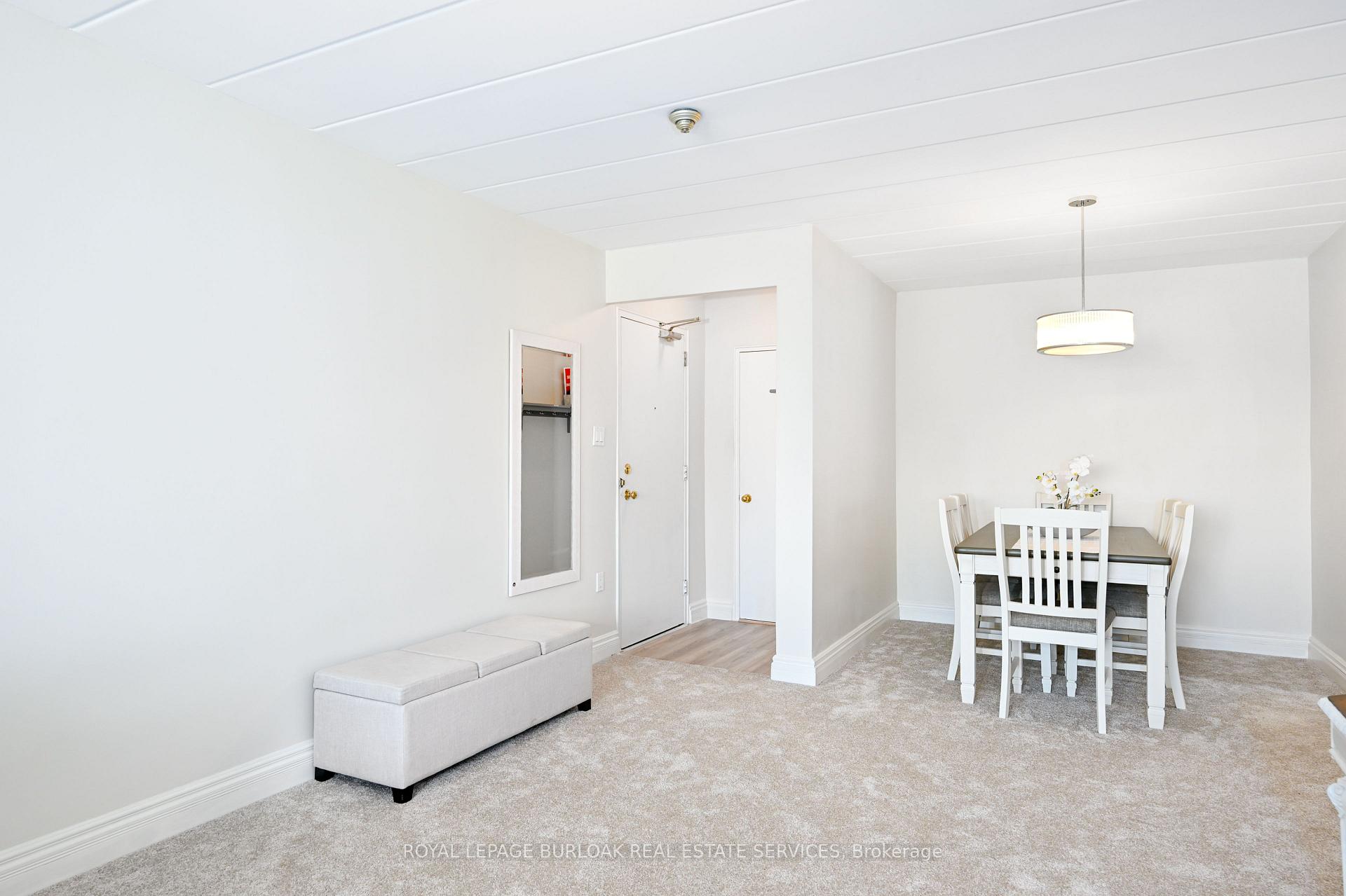 Photo 6 of Unit 9, 2422 New Street, Burlington, Brant — HOMEH