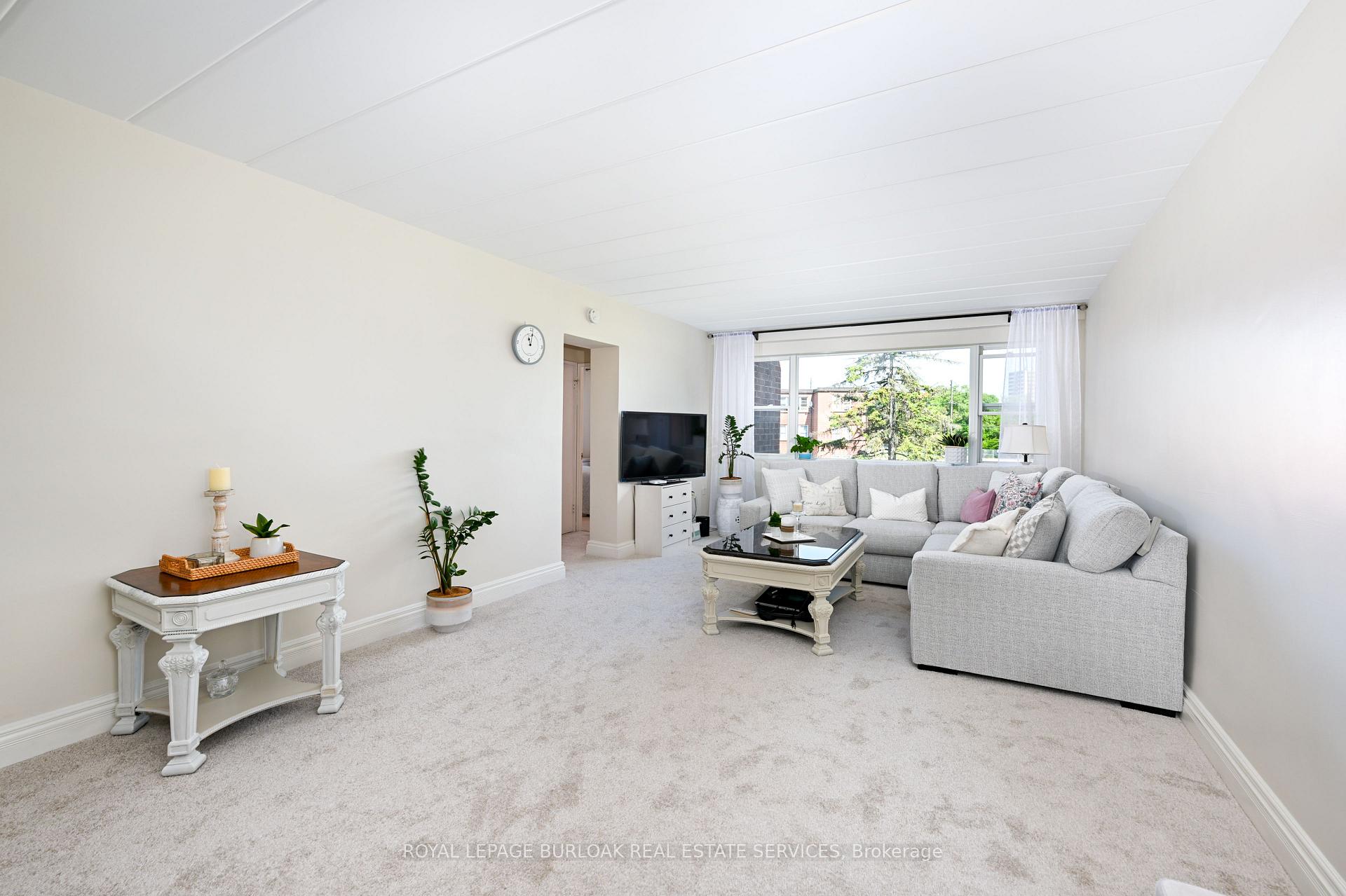 Photo 7 of Unit 9, 2422 New Street, Burlington, Brant — HOMEH
