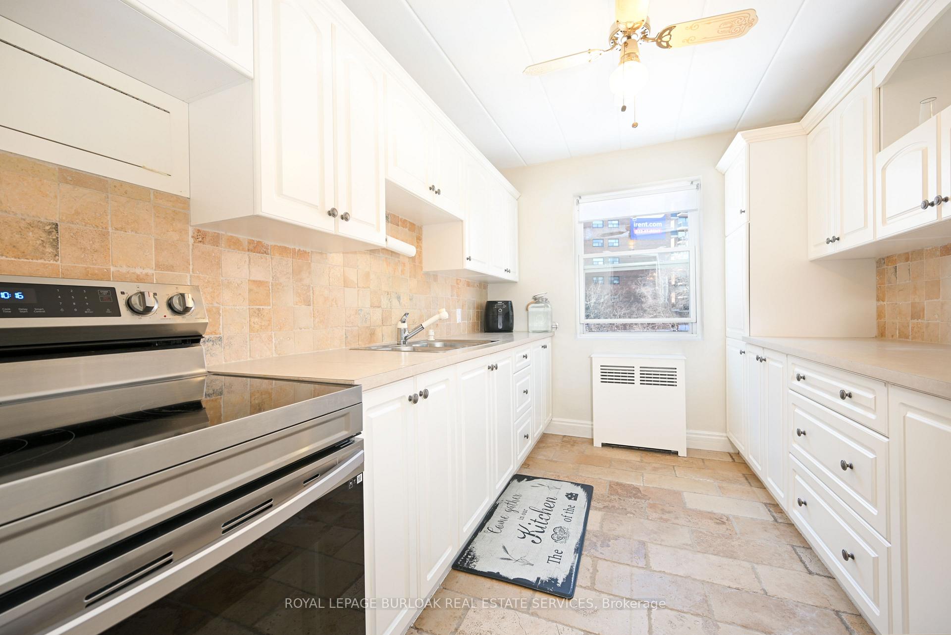 Photo 16 of Unit 9, 2422 New Street, Burlington, Brant — HOMEH