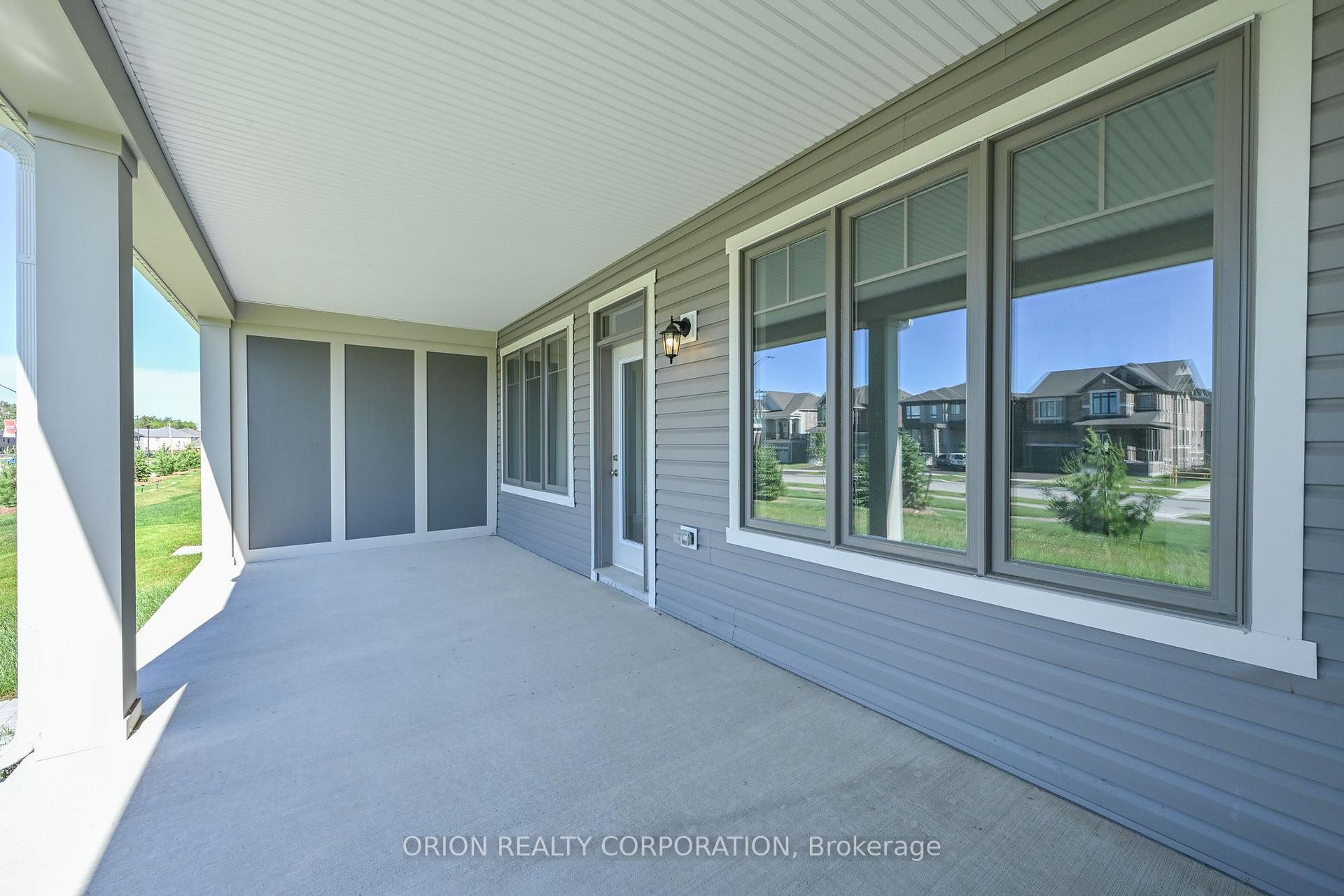 Photo 2 of 704 Sargeant Place, Innisfil, Rural Innisfil — HOMEH