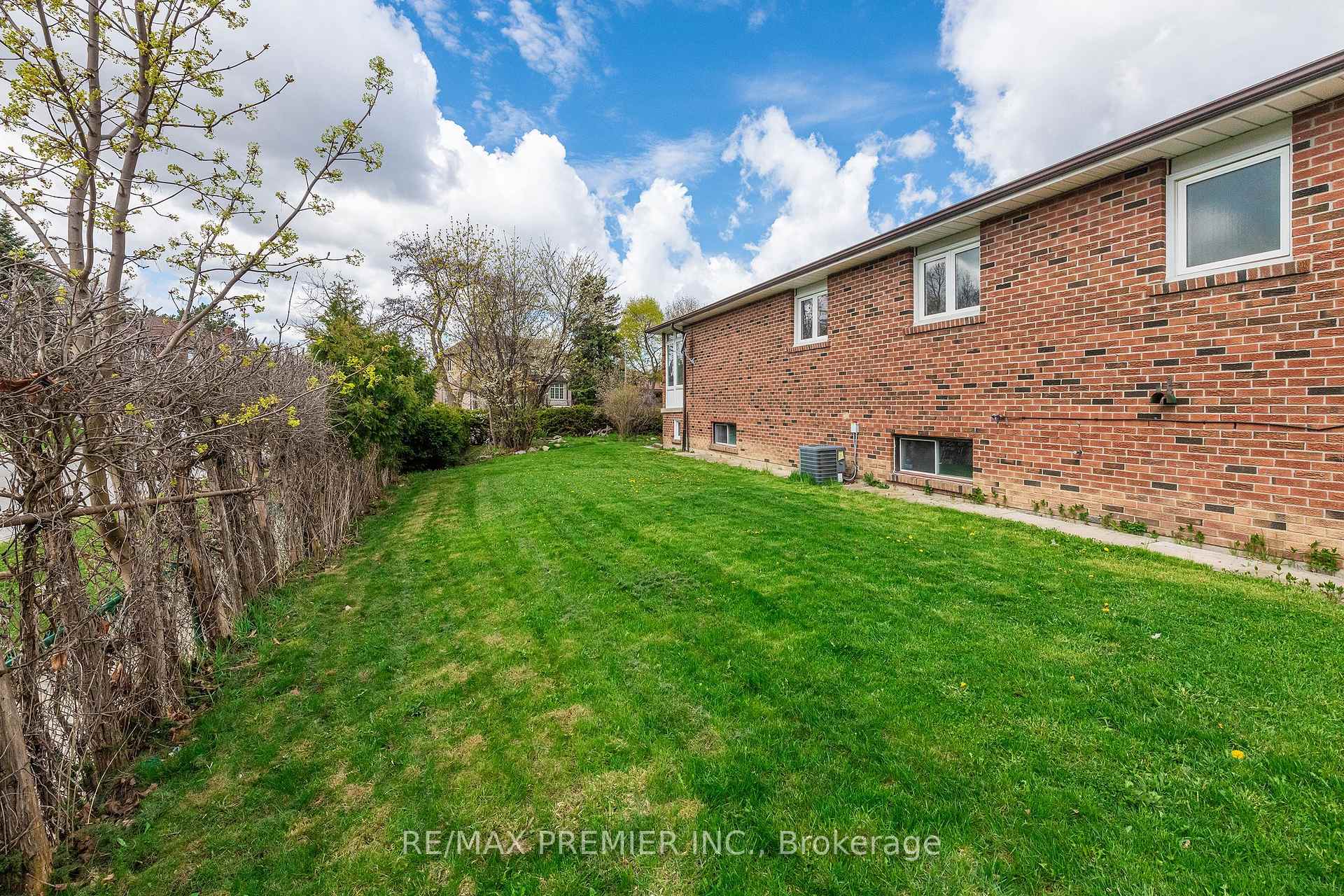 Photo 30 of 43 Jules Avenue, Vaughan, East Woodbridge — HOMEH