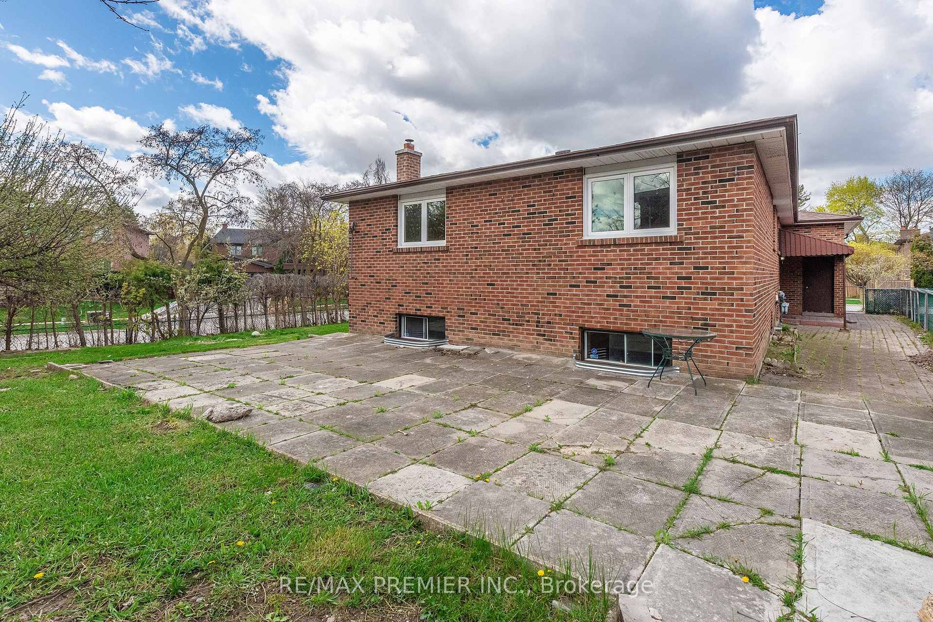 Photo 32 of 43 Jules Avenue, Vaughan, East Woodbridge — HOMEH