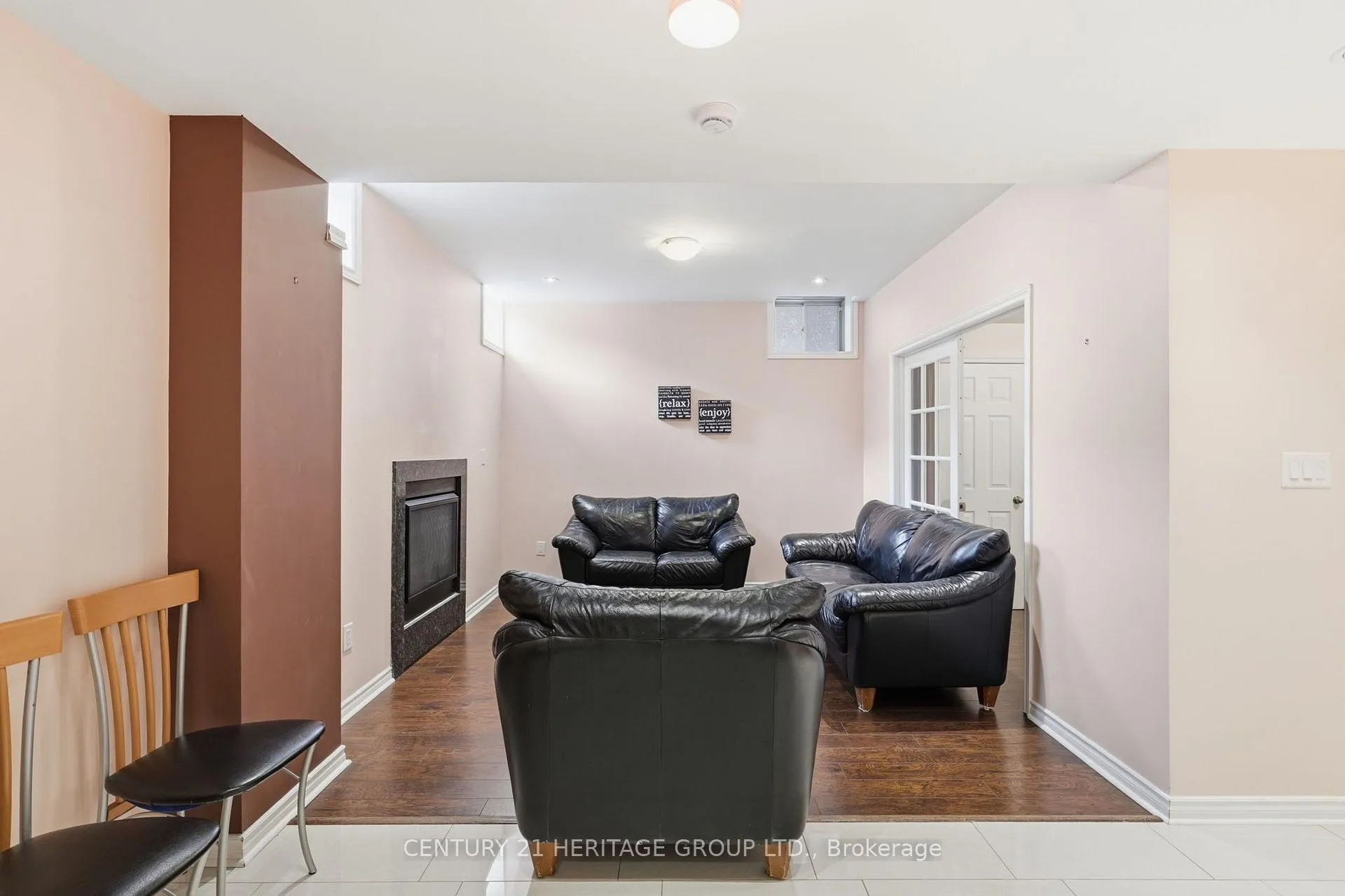 Photo 5 of Unit Lower, 19 Dunrobin Crescent, Vaughan, Kleinburg — HOMEH
