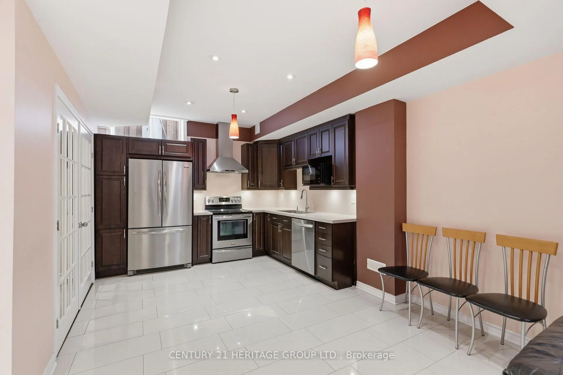 Photo 6 of Unit Lower, 19 Dunrobin Crescent, Vaughan, Kleinburg — HOMEH