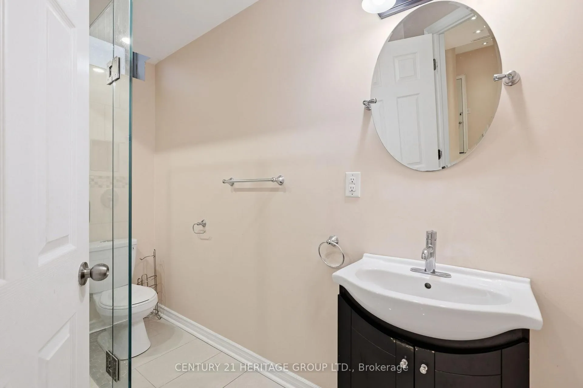 Photo 13 of Unit Lower, 19 Dunrobin Crescent, Vaughan, Kleinburg — HOMEH