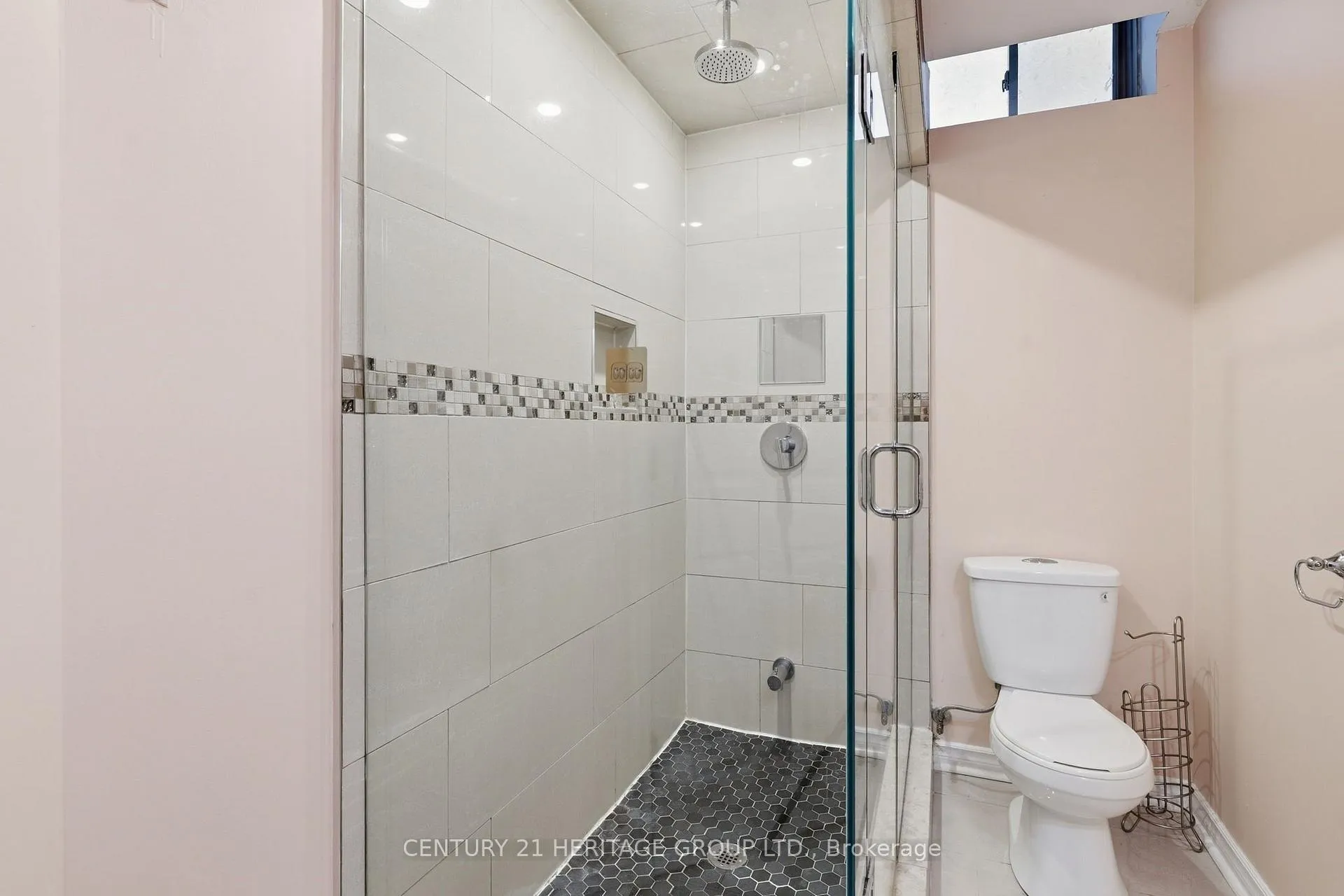 Photo 14 of Unit Lower, 19 Dunrobin Crescent, Vaughan, Kleinburg — HOMEH
