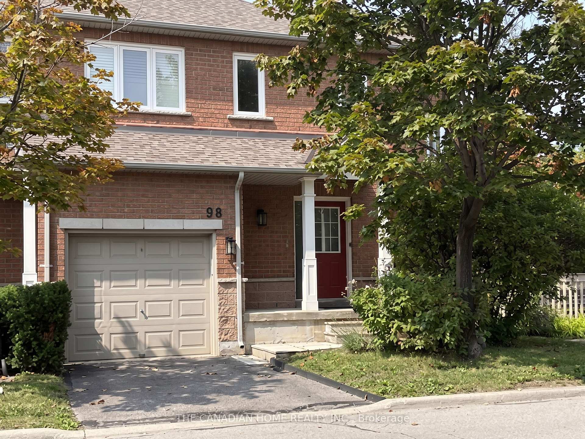 Front of Unit 98, 833 Scollard Court