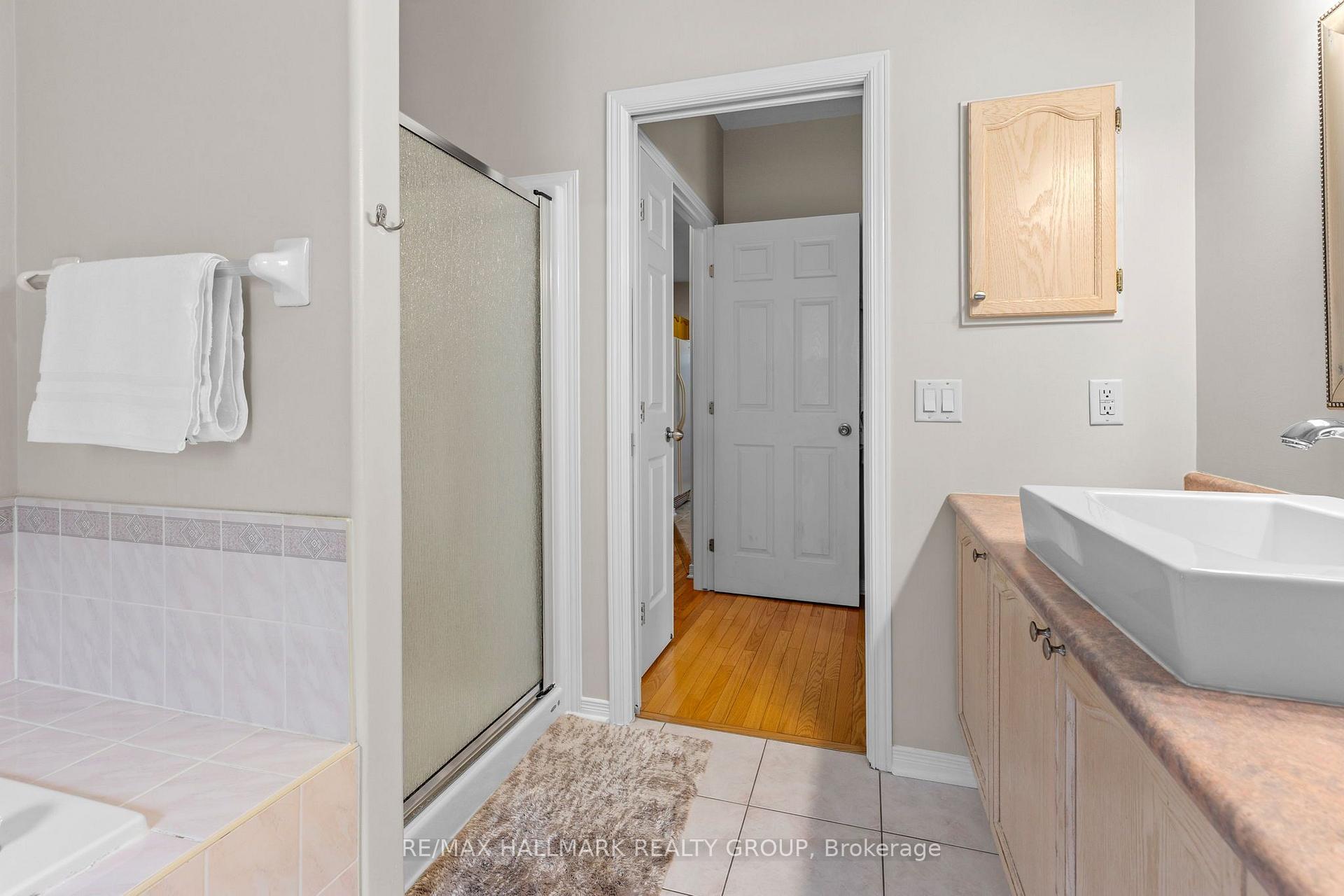 Photo 14 of 5 Rayburn Street, Ottawa, Kanata - Morgan's Grant/South March — HOMEH