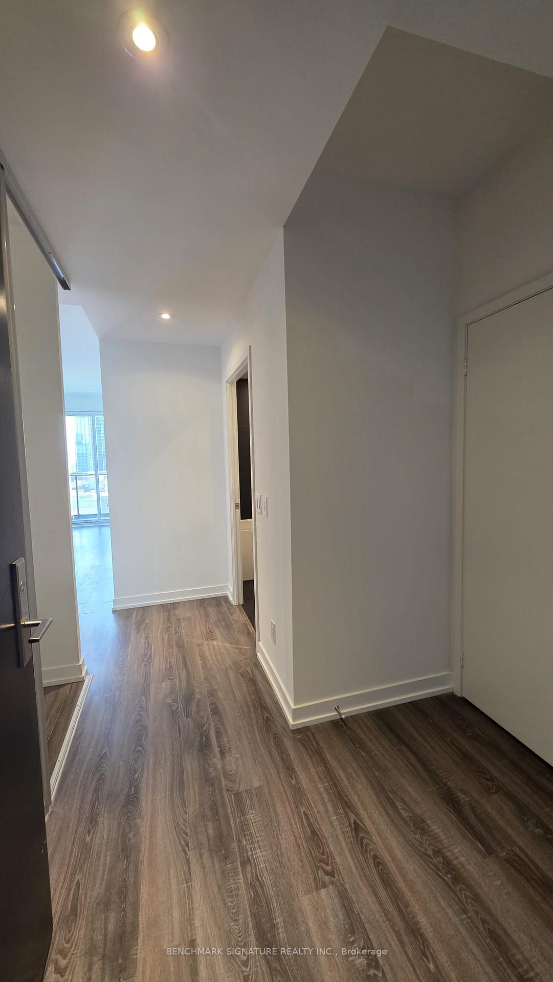 Photo 4 of Unit 2513, 20 Edward Street, Toronto, Bay Street Corridor — HOMEH