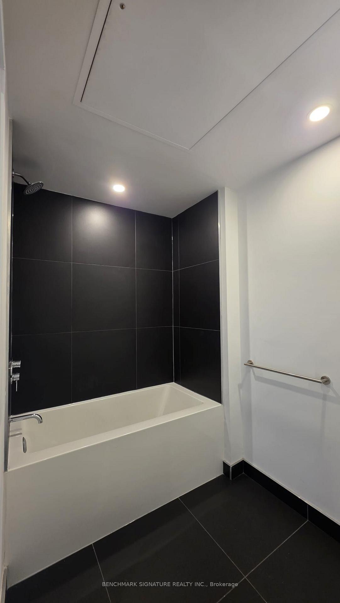 Photo 6 of Unit 2513, 20 Edward Street, Toronto, Bay Street Corridor — HOMEH