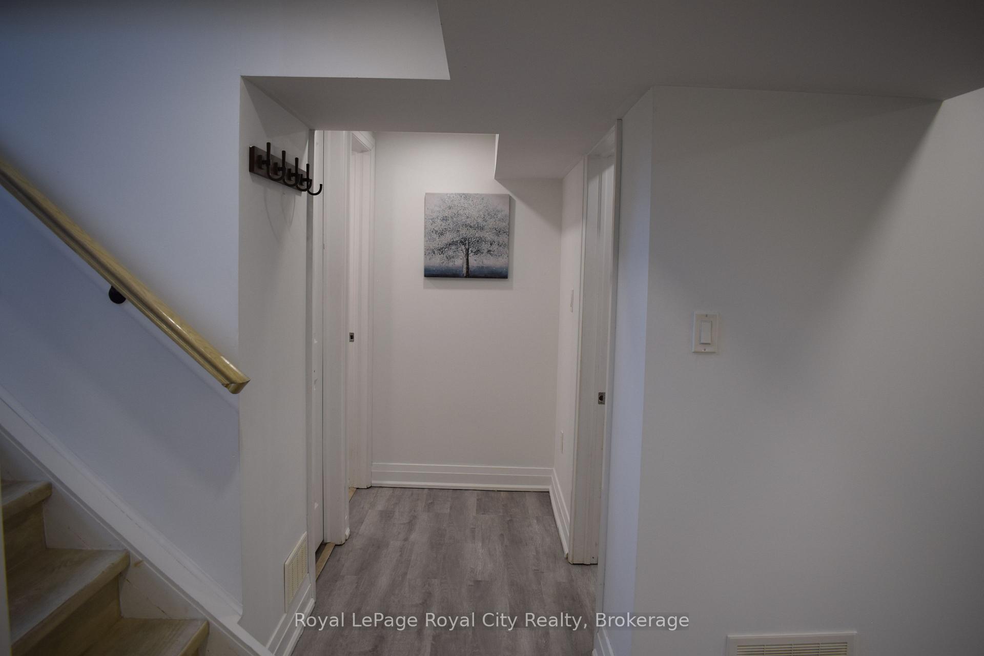 Photo 14 of 61 Nelson Court, Halton Hills, Acton — HOMEH