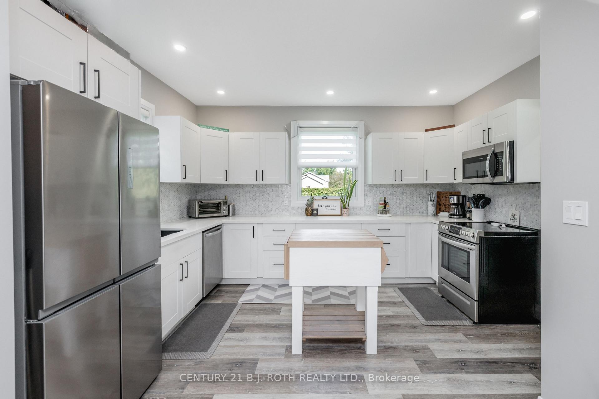Photo 6 of 528 First Avenue, Tay, Port McNicoll — HOMEH