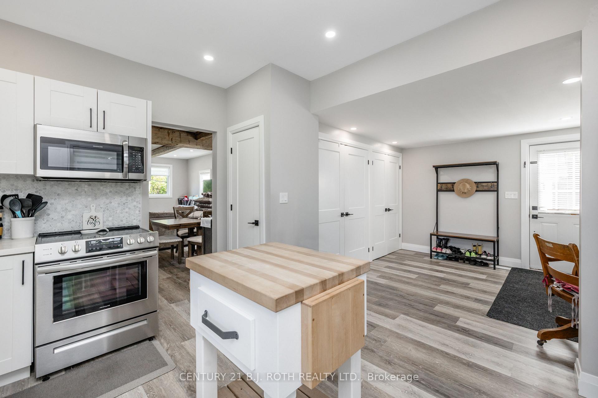 Photo 9 of 528 First Avenue, Tay, Port McNicoll — HOMEH