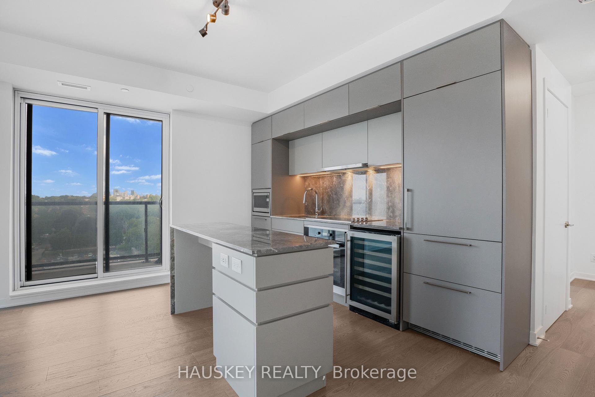 Photo 11 of Unit 901, 185 Alberta Avenue, Toronto, Oakwood Village — HOMEH