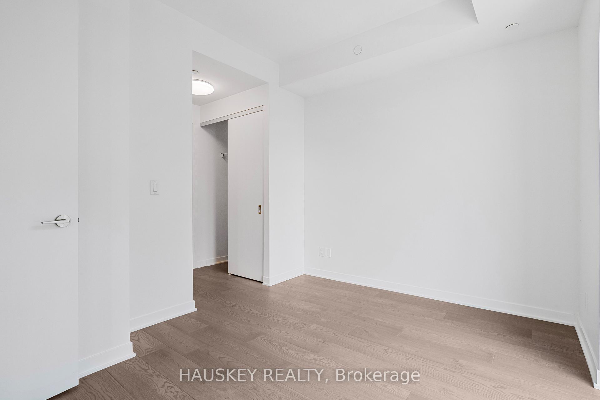 Photo 15 of Unit 901, 185 Alberta Avenue, Toronto, Oakwood Village — HOMEH