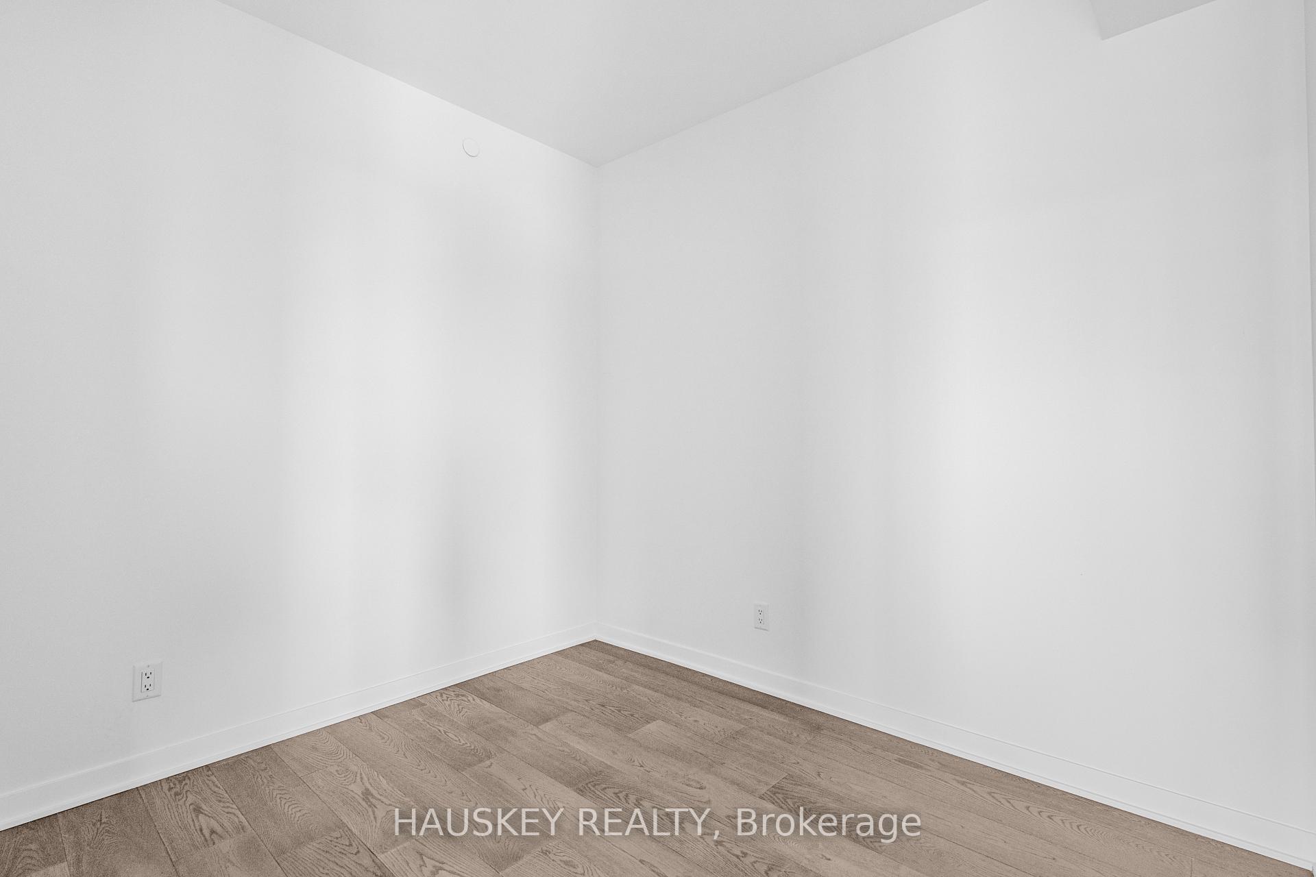 Photo 20 of Unit 901, 185 Alberta Avenue, Toronto, Oakwood Village — HOMEH