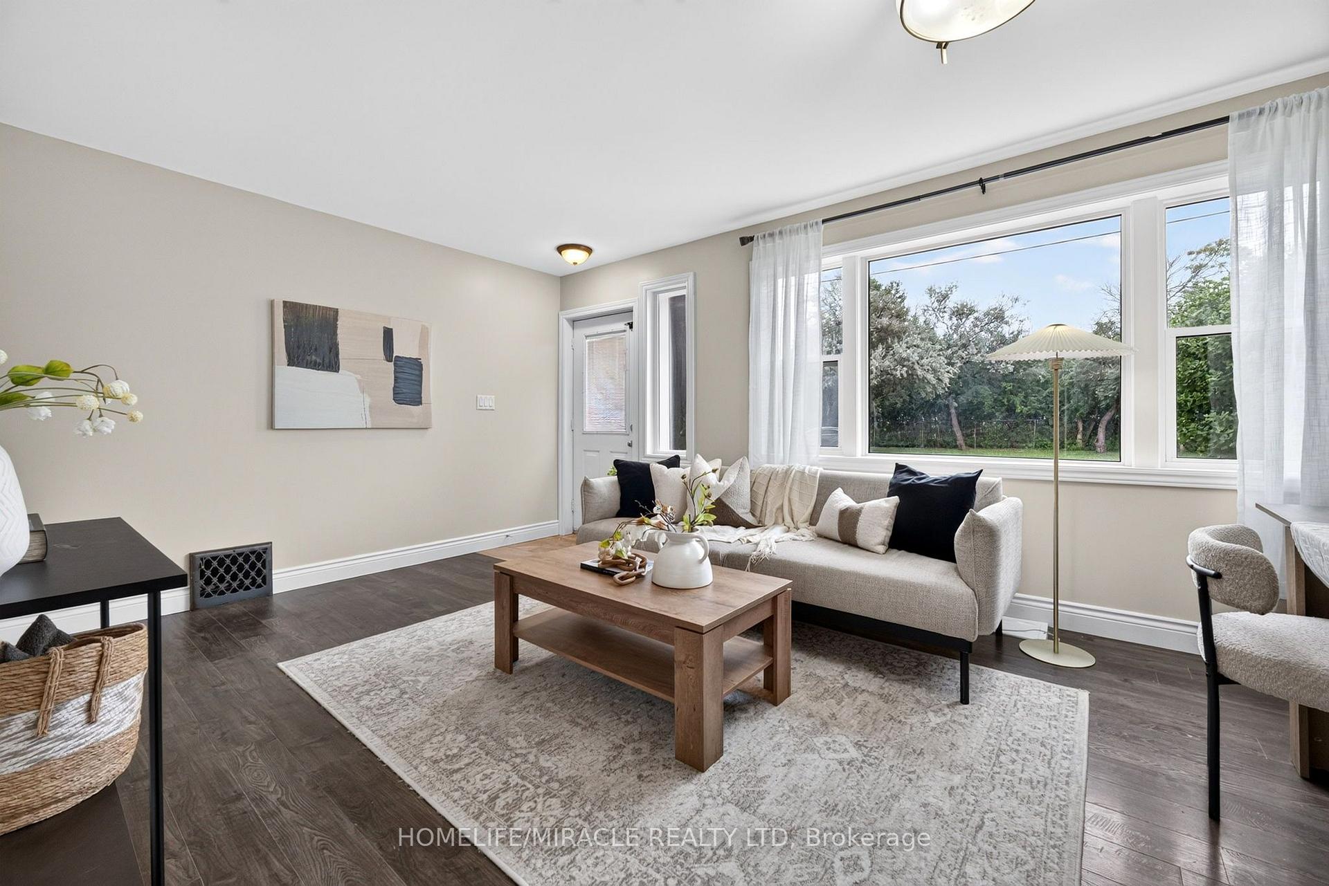 Photo 3 of 176 Avalon Place, Kitchener, Meinzinger — HOMEH