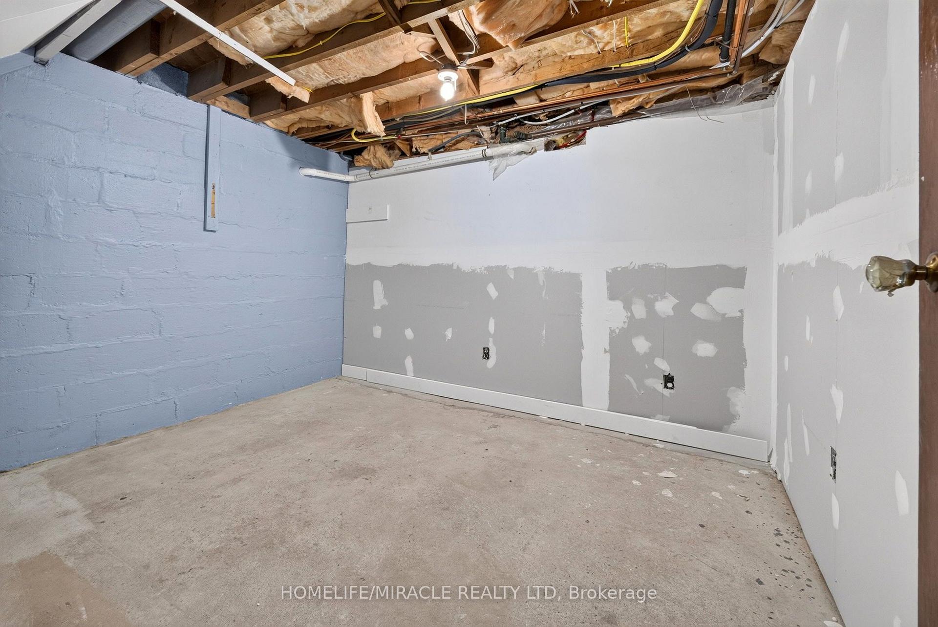 Photo 47 of 176 Avalon Place, Kitchener, Meinzinger — HOMEH