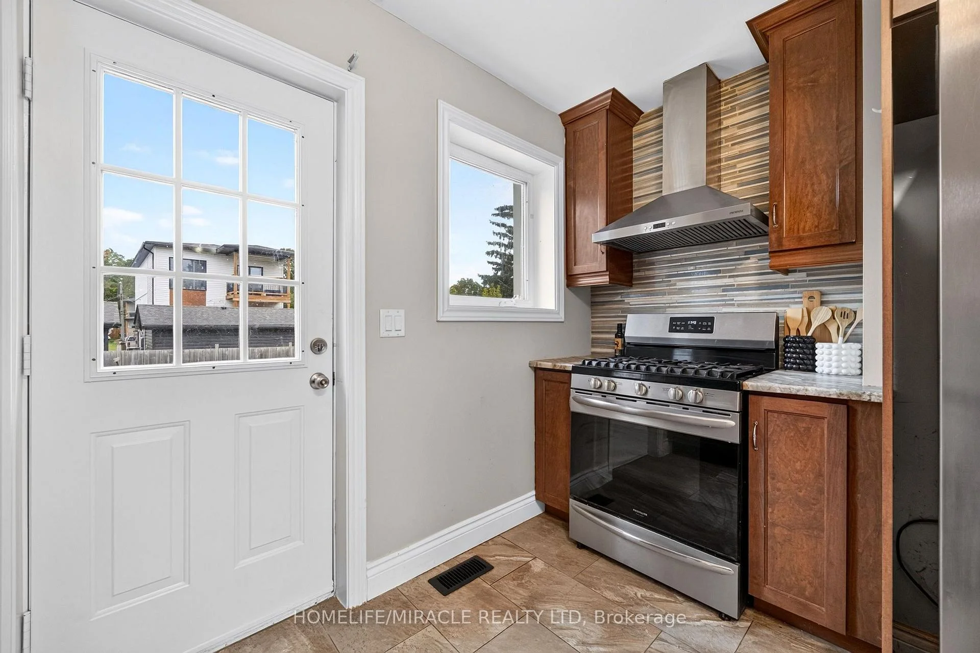 Photo 30 of 176 Avalon Place, Kitchener, Meinzinger — HOMEH