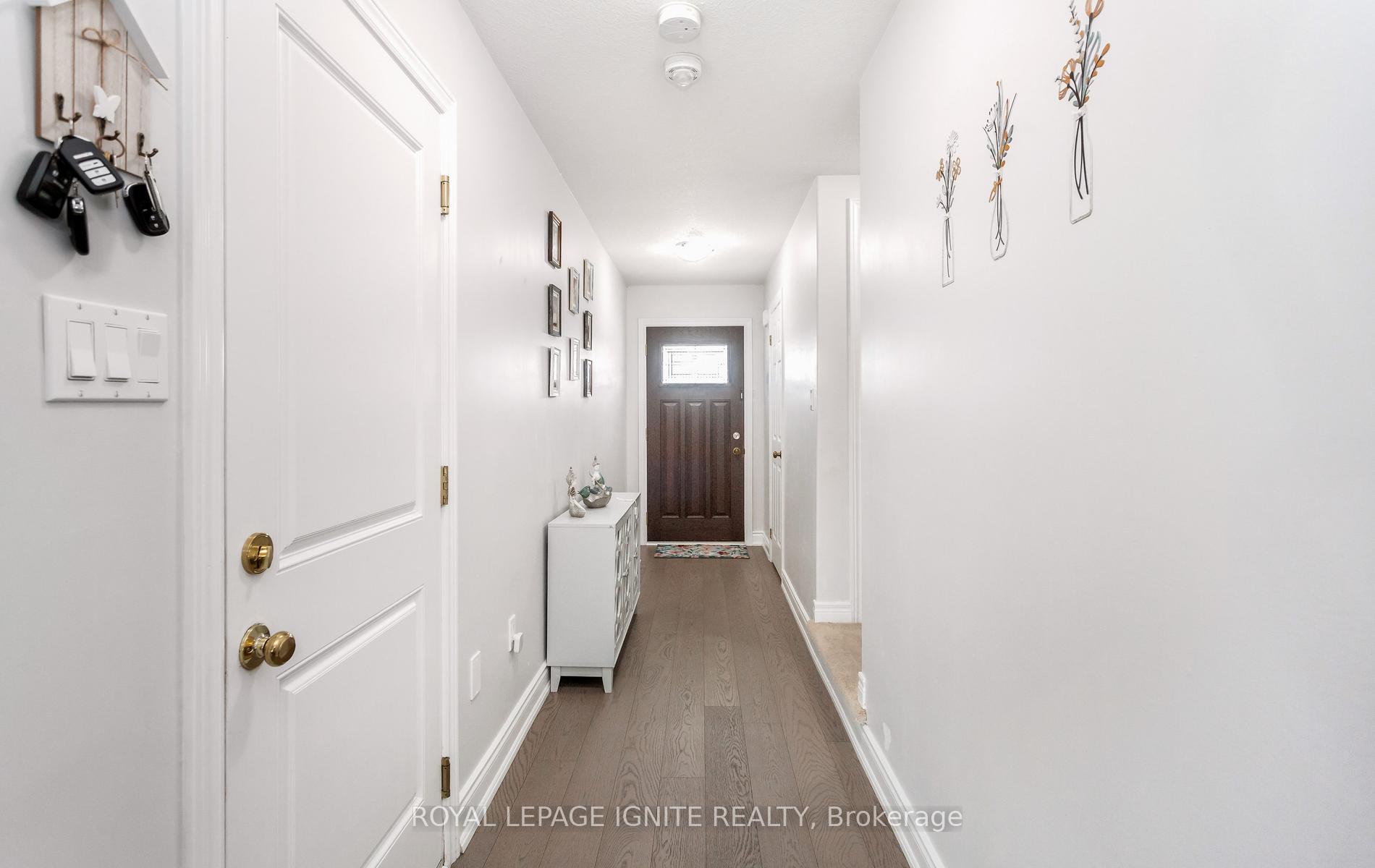 Photo 3 of 114 Parkinson Crescent, Orangeville — HOMEH