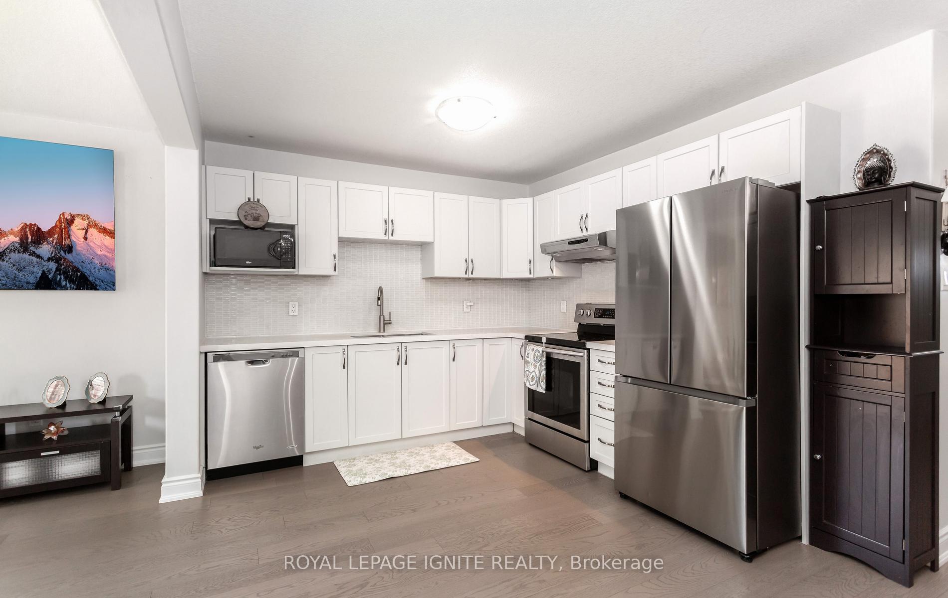 Photo 13 of 114 Parkinson Crescent, Orangeville — HOMEH