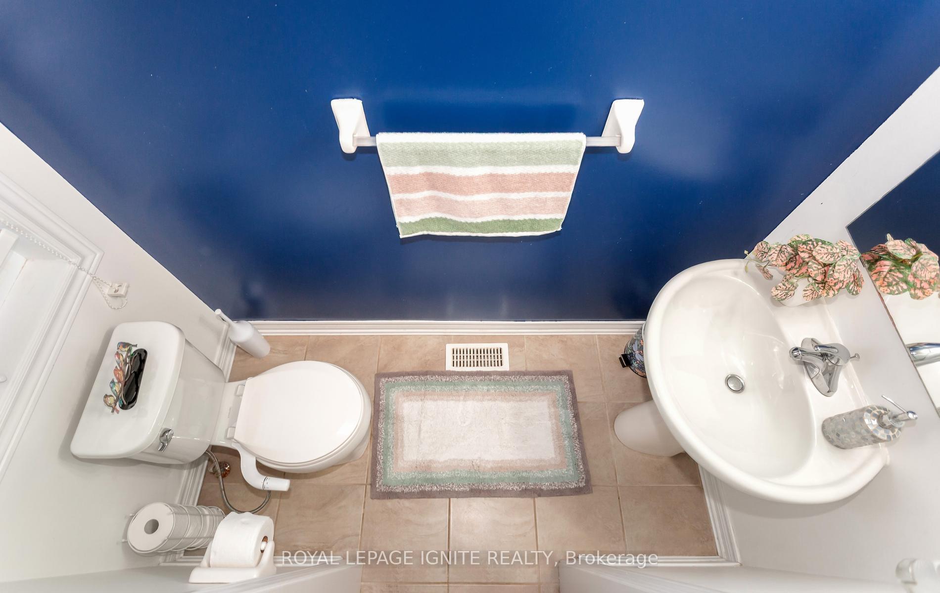 Photo 15 of 114 Parkinson Crescent, Orangeville — HOMEH