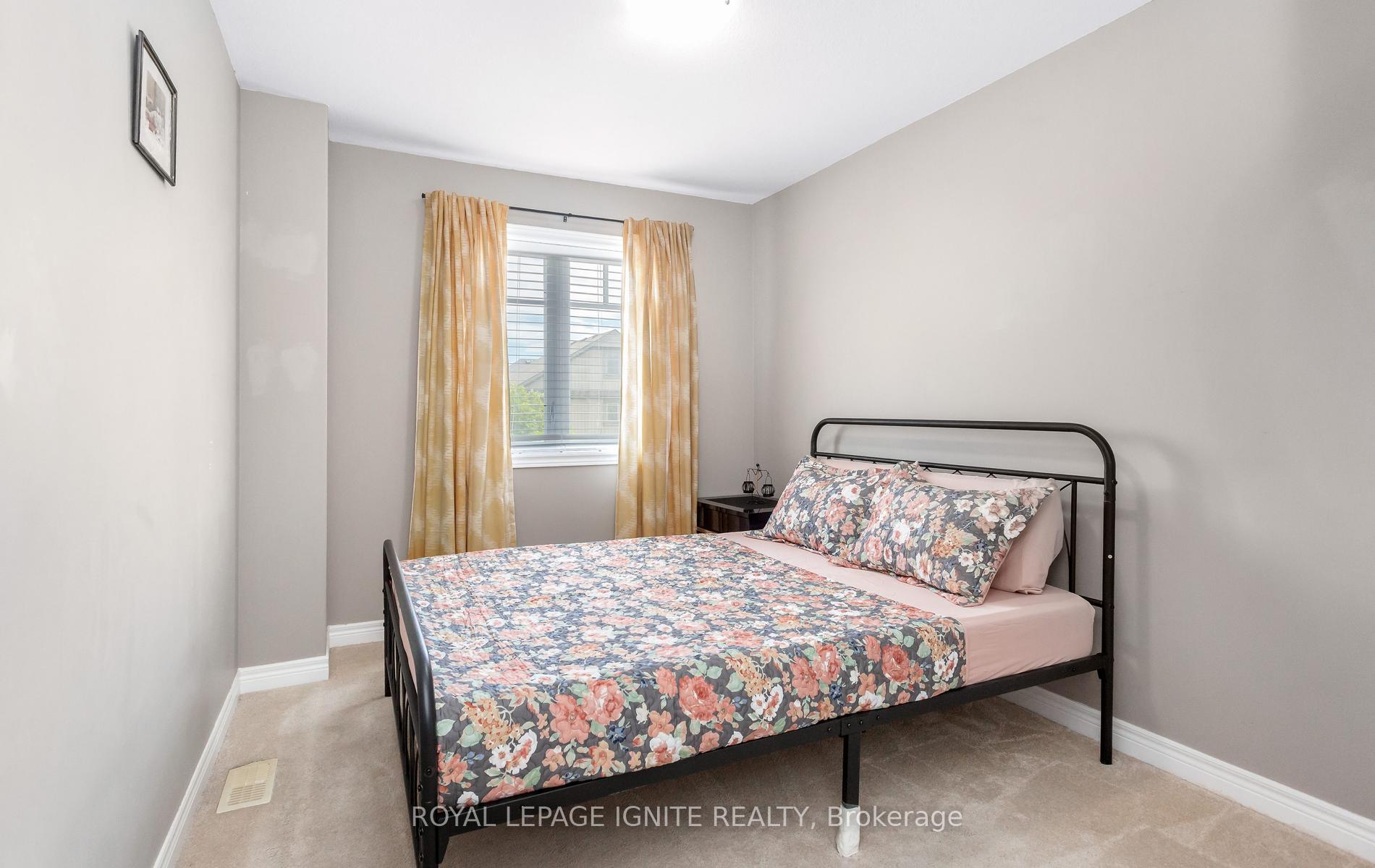 Photo 25 of 114 Parkinson Crescent, Orangeville — HOMEH
