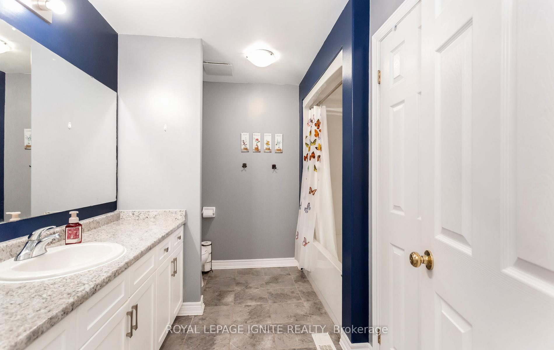 Photo 29 of 114 Parkinson Crescent, Orangeville — HOMEH