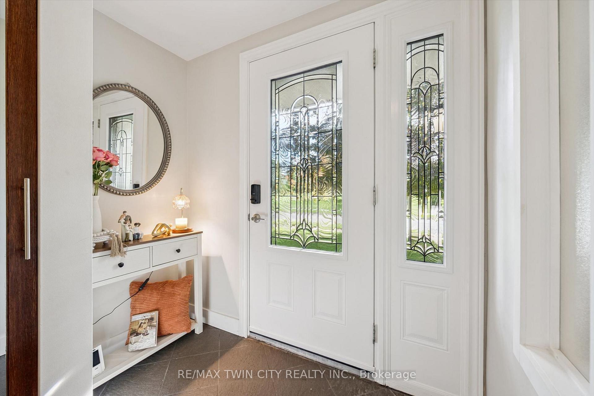 Photo 4 of 58 Bradley Drive, Kitchener, Stanley Park — HOMEH