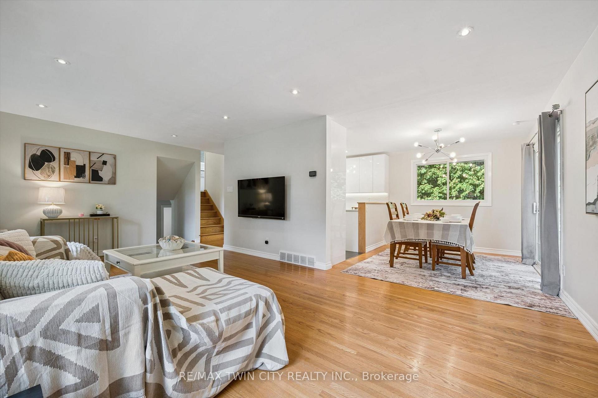Photo 8 of 58 Bradley Drive, Kitchener, Stanley Park — HOMEH