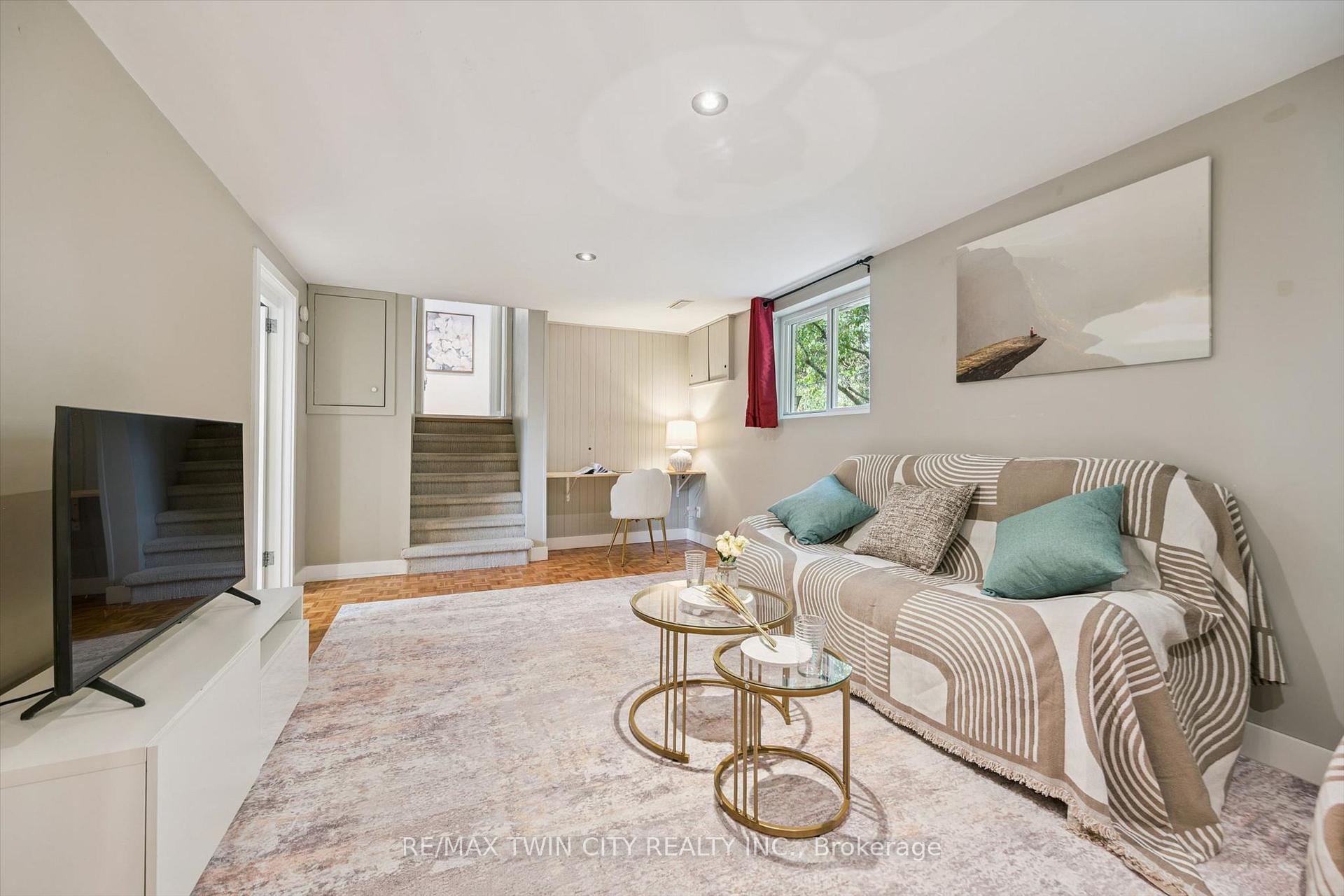 Photo 24 of 58 Bradley Drive, Kitchener, Stanley Park — HOMEH