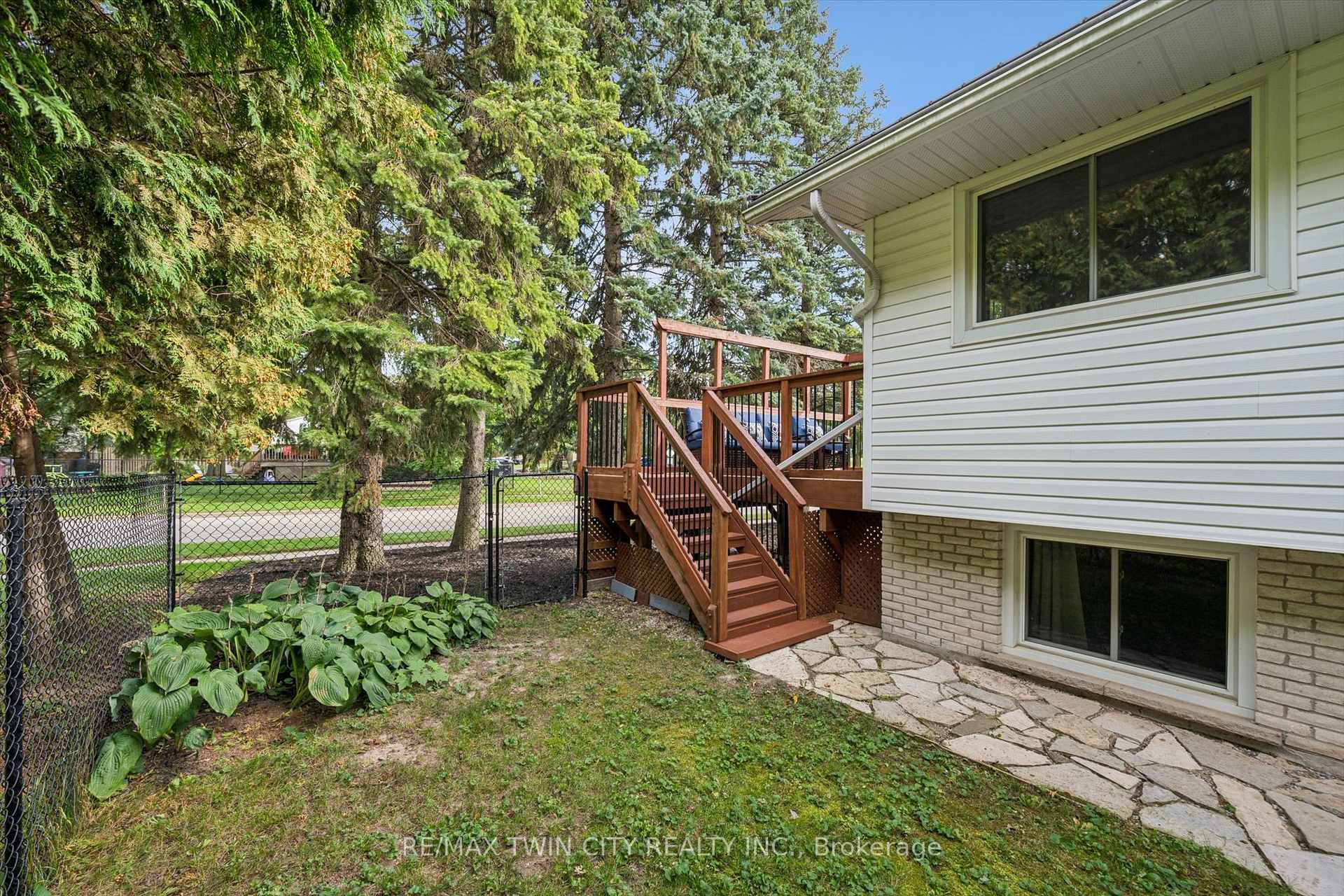 Photo 27 of 58 Bradley Drive, Kitchener, Stanley Park — HOMEH
