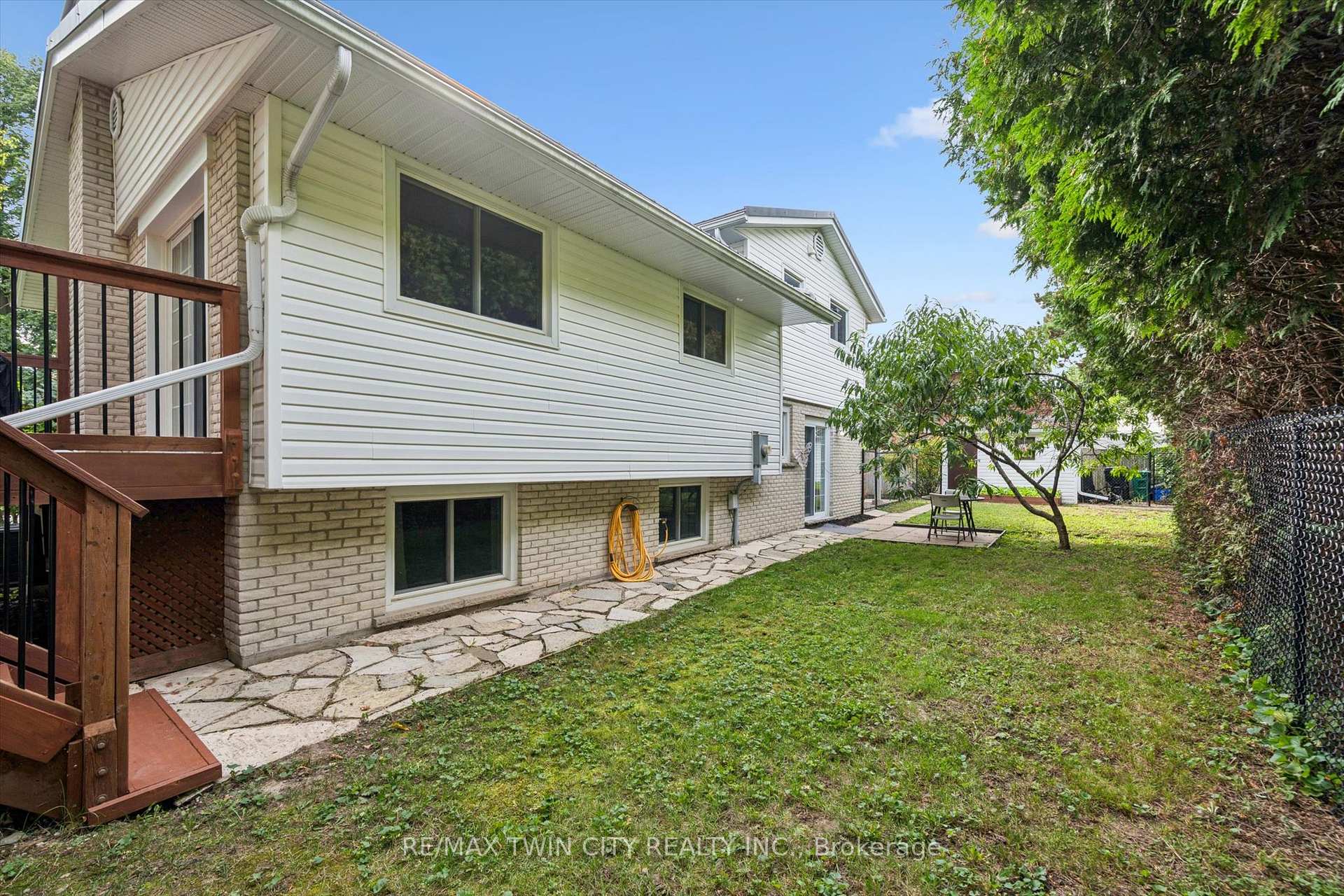 Photo 28 of 58 Bradley Drive, Kitchener, Stanley Park — HOMEH