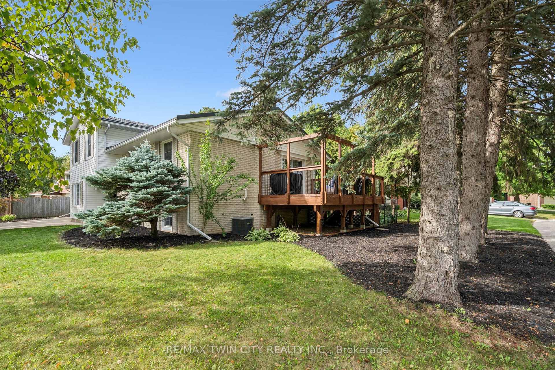 Photo 31 of 58 Bradley Drive, Kitchener, Stanley Park — HOMEH