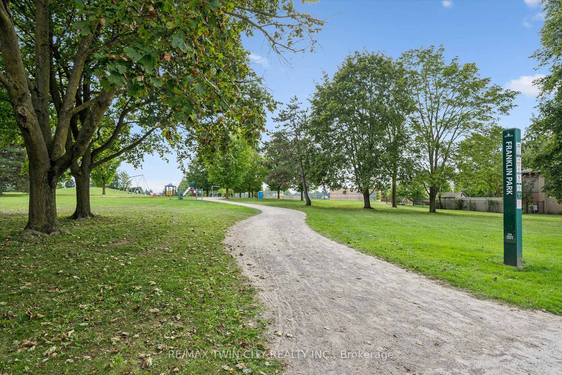 Photo 32 of 58 Bradley Drive, Kitchener, Stanley Park — HOMEH
