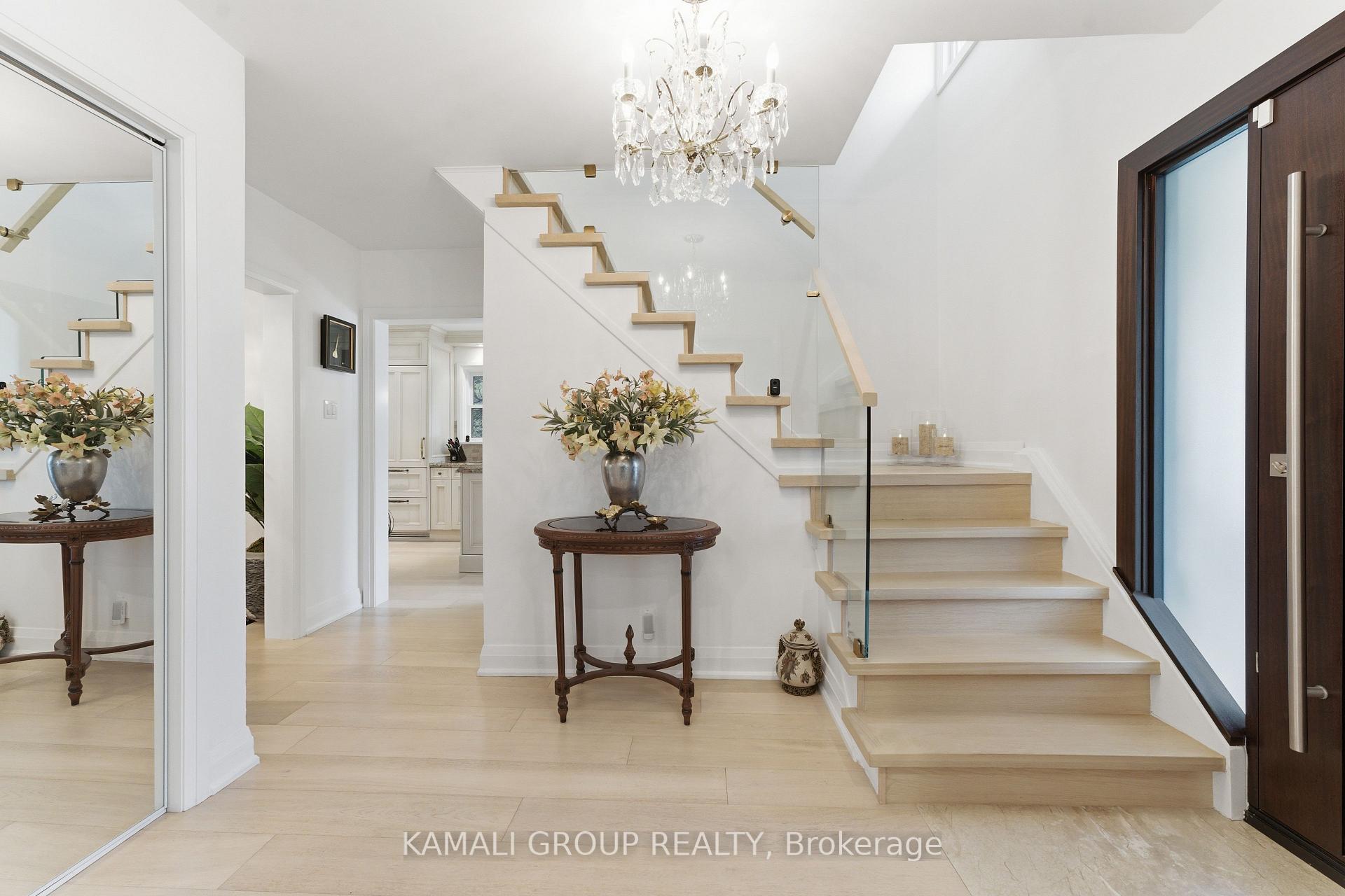 Photo 4 of 30 Blue Ridge Road, North York, Bayview Village — HOMEH