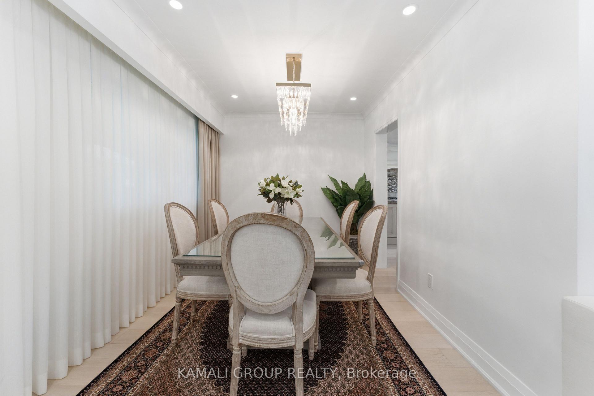 Photo 7 of 30 Blue Ridge Road, North York, Bayview Village — HOMEH