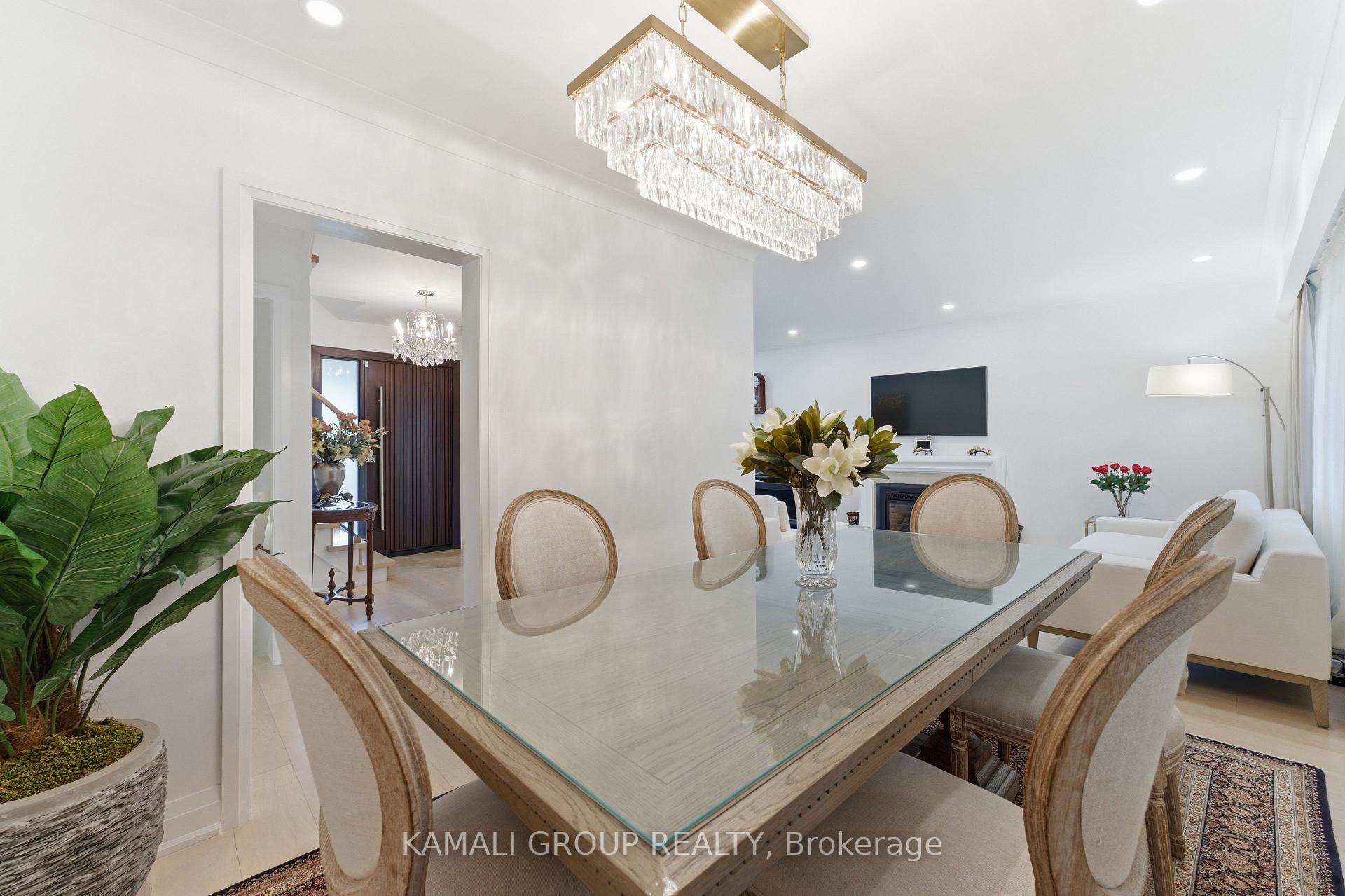 Photo 10 of 30 Blue Ridge Road, North York, Bayview Village — HOMEH